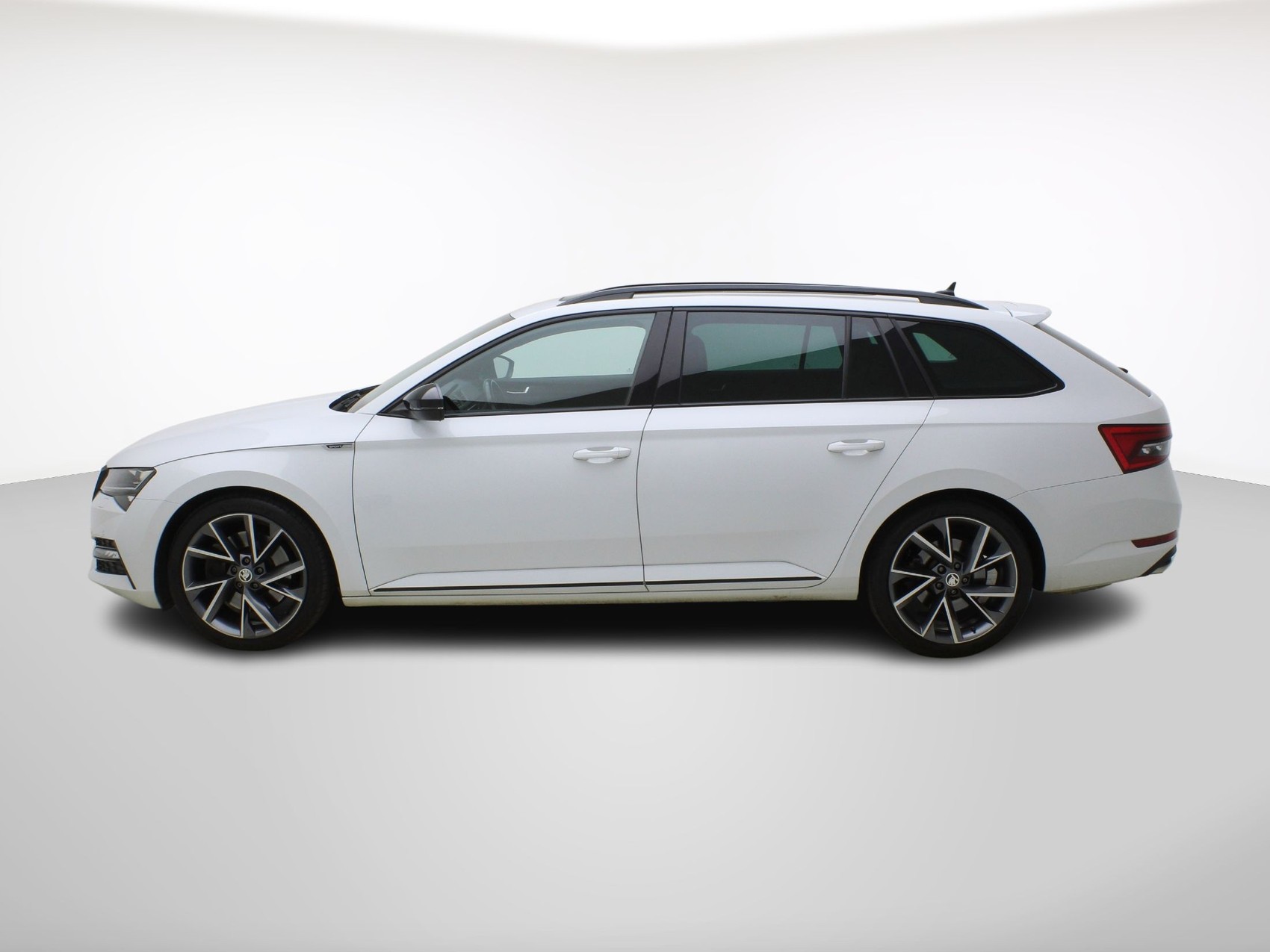 SKODA Superb Combi 2.0 TSI DSG Sport Line 4x4-showroom-element-2