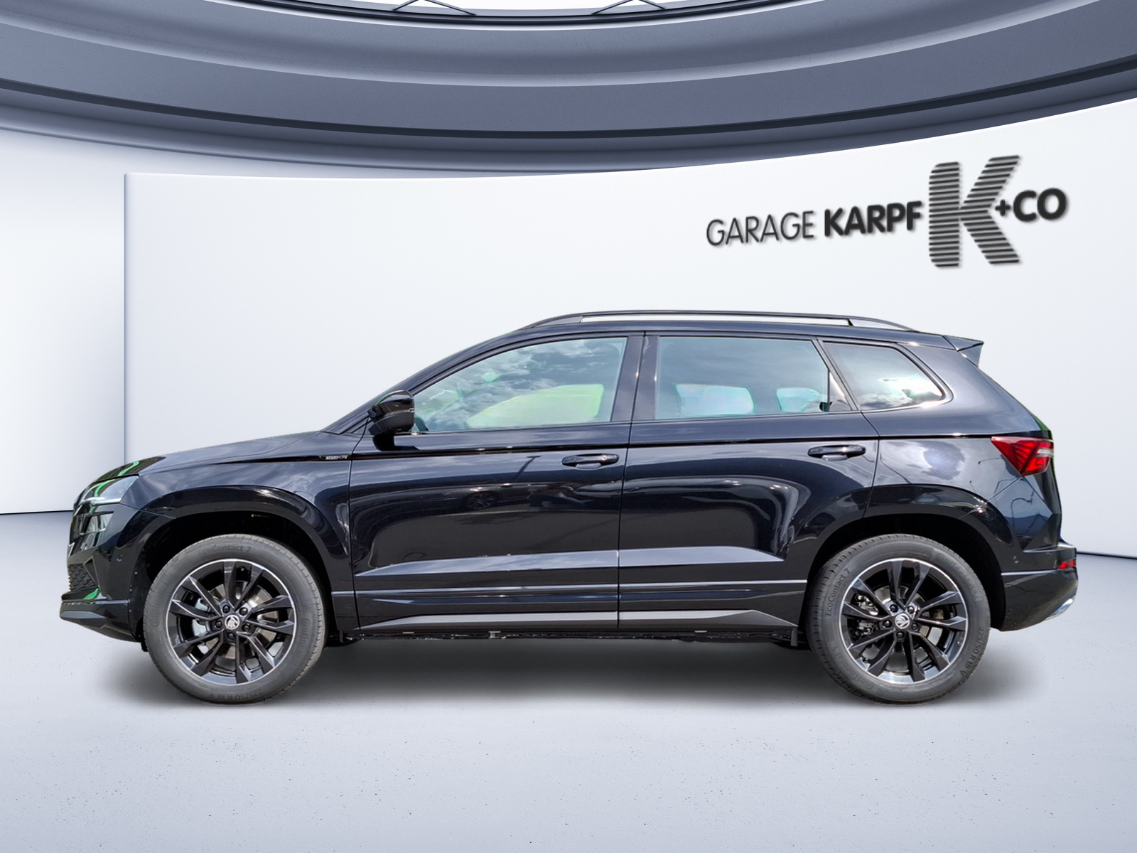 SKODA Karoq 2.0 TDI CR Sport Line 4x4 DSG-image-1
