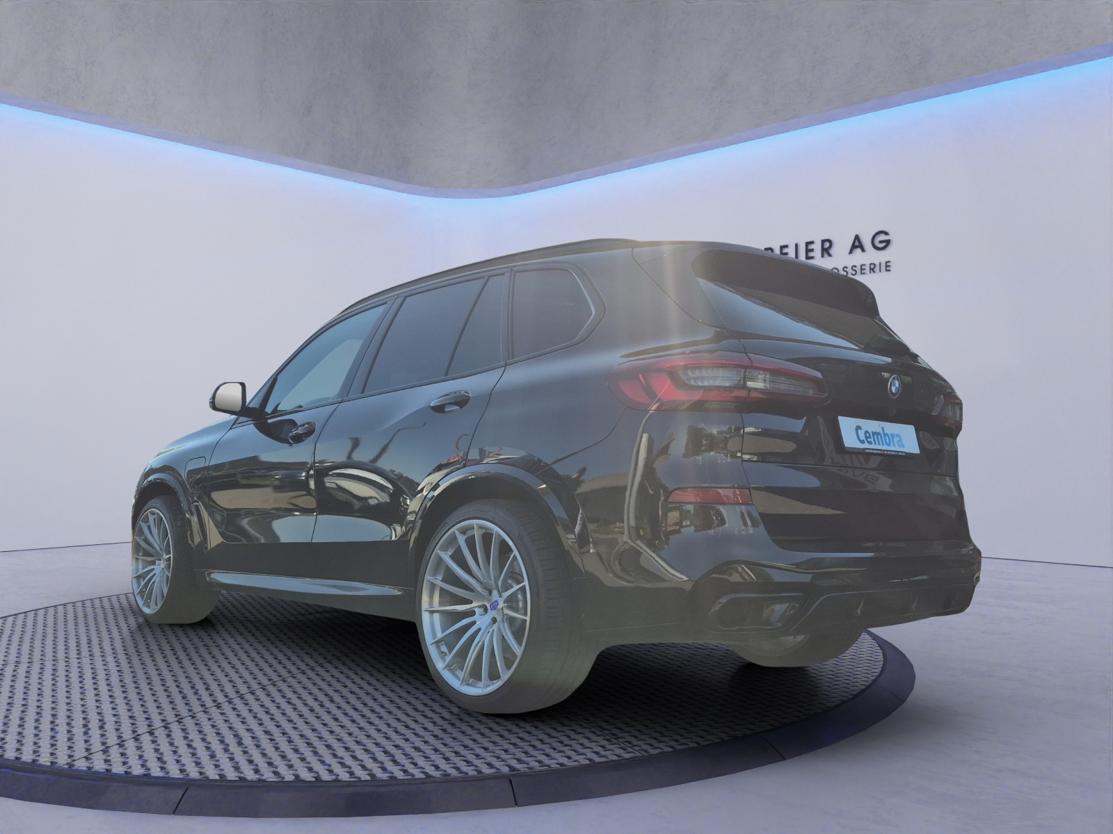 BMW X5 xDrive45e M Sport Steptronic-showroom-element-3