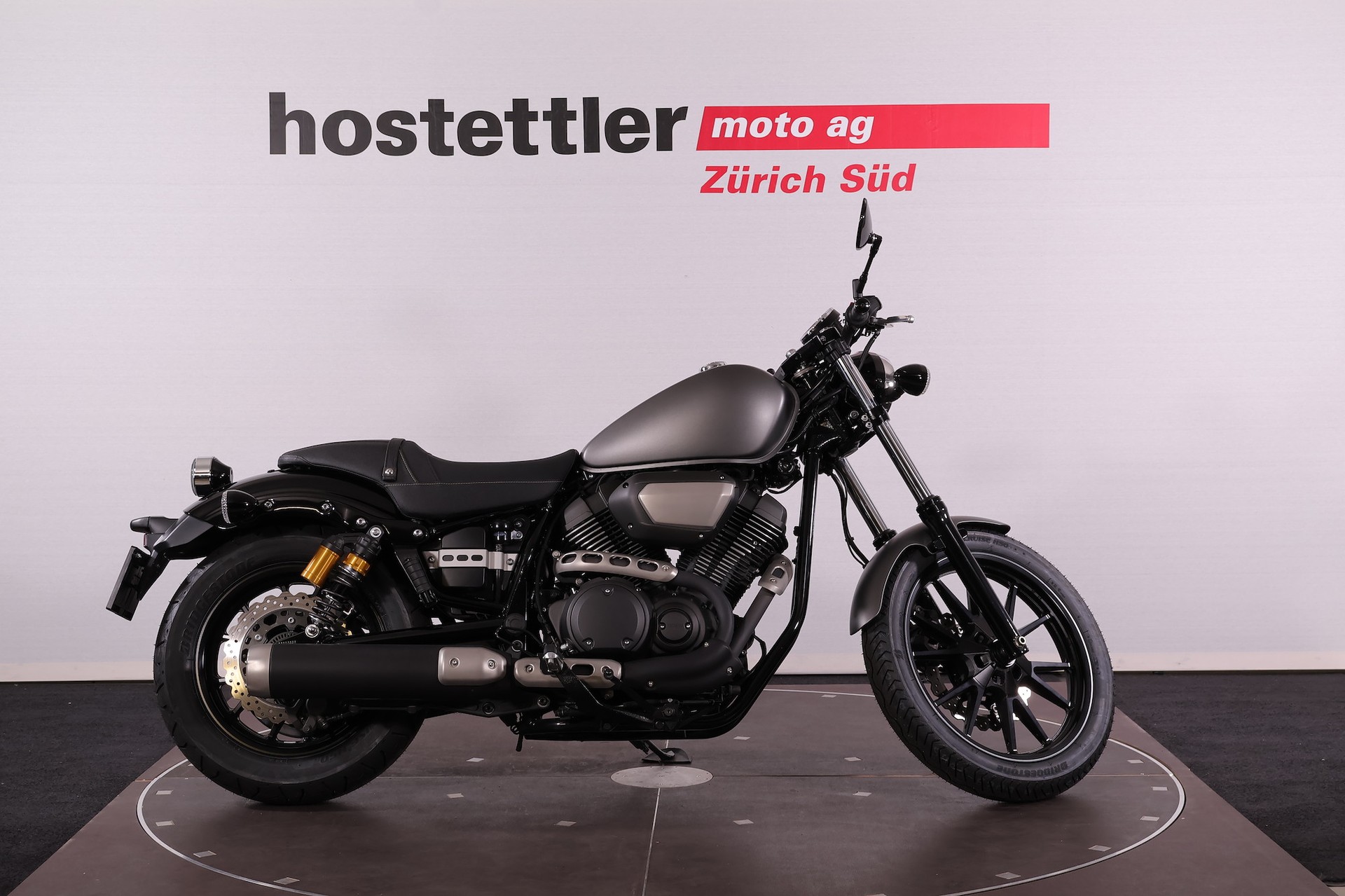 YAMAHA XVS 950 A Midnight Star-showroom-element-1