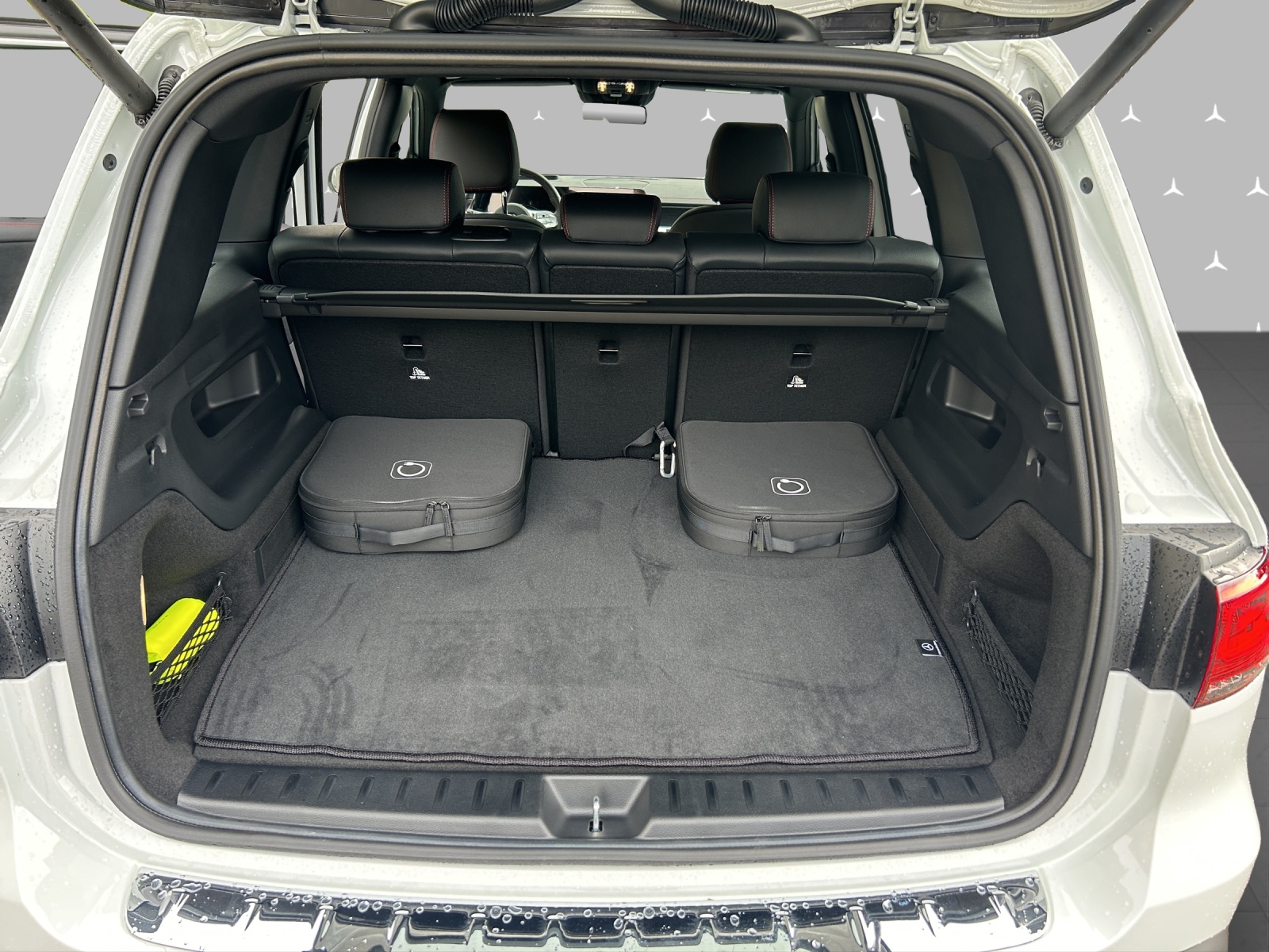 MERCEDES-BENZ EQB 350 66,5 kWh 4Matic Swiss Star-image-14