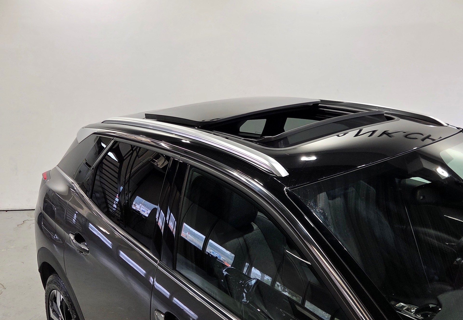 PEUGEOT 3008 1.6 THP Allure-showroom-element-3