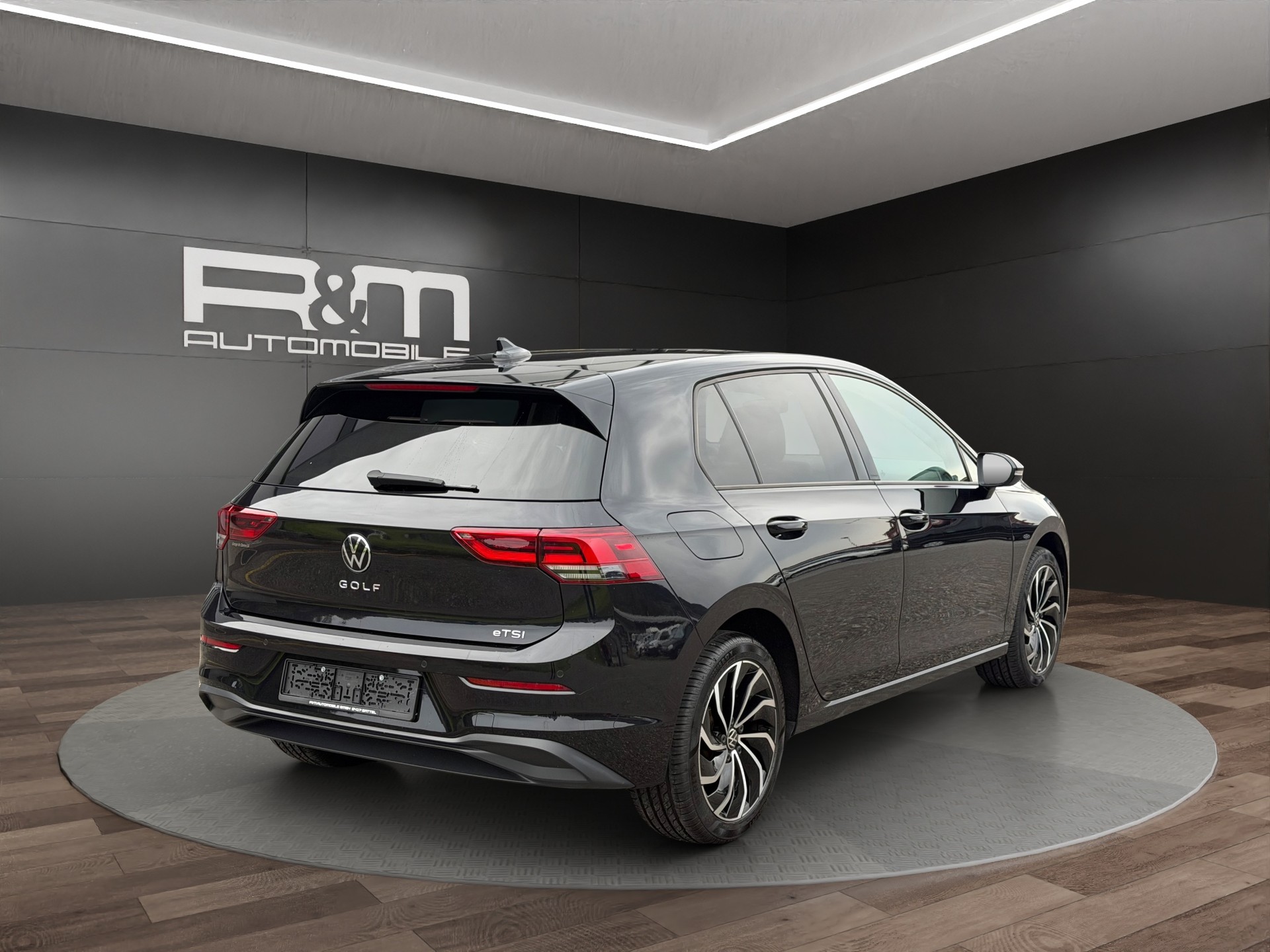 VW Golf 1.5 e TSI ACT Life DSG-showroom-element-3