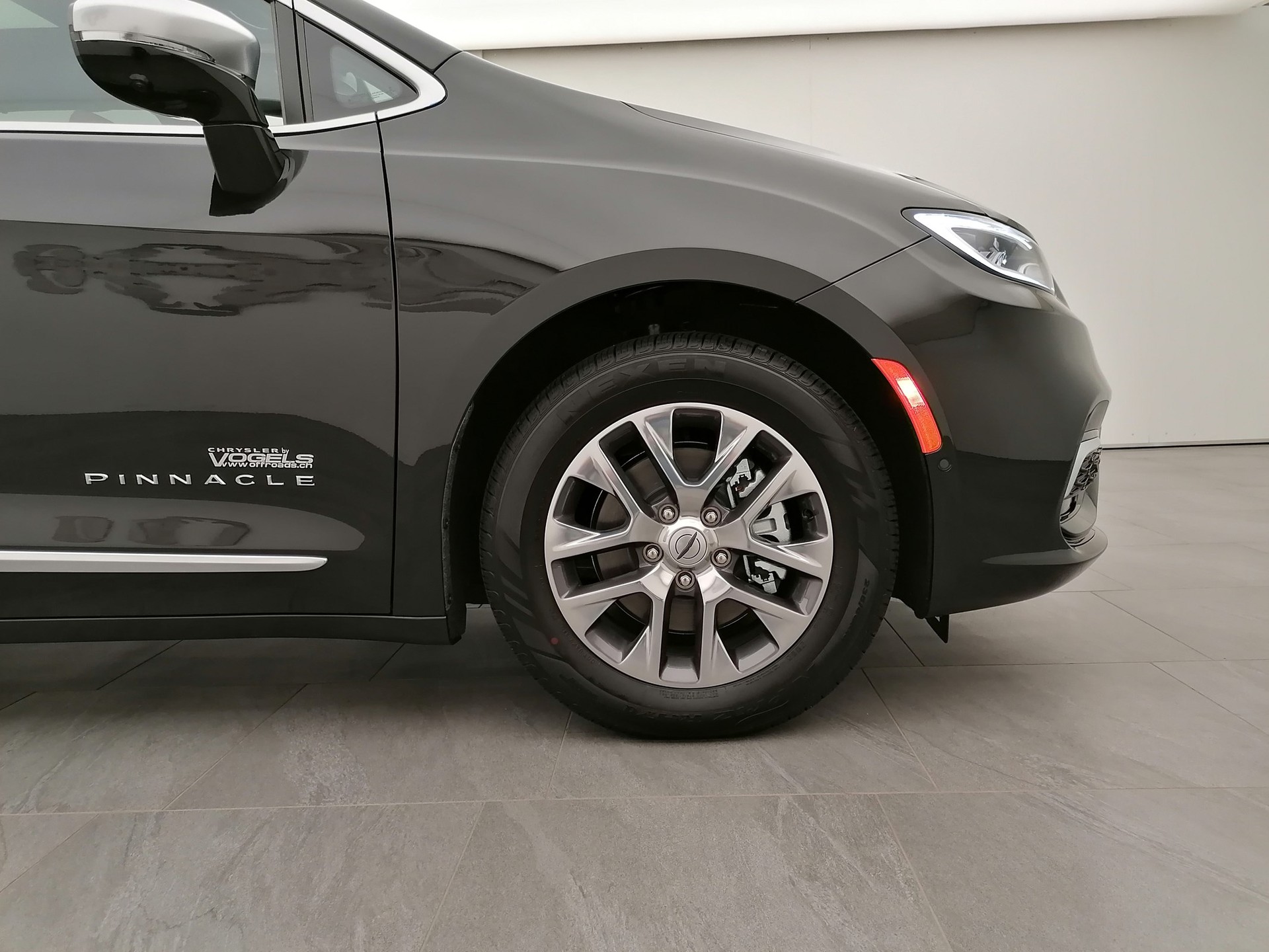 CHRYSLER Pacifica Pinnacle 3.6l Plug-In-Hybrid-image-6