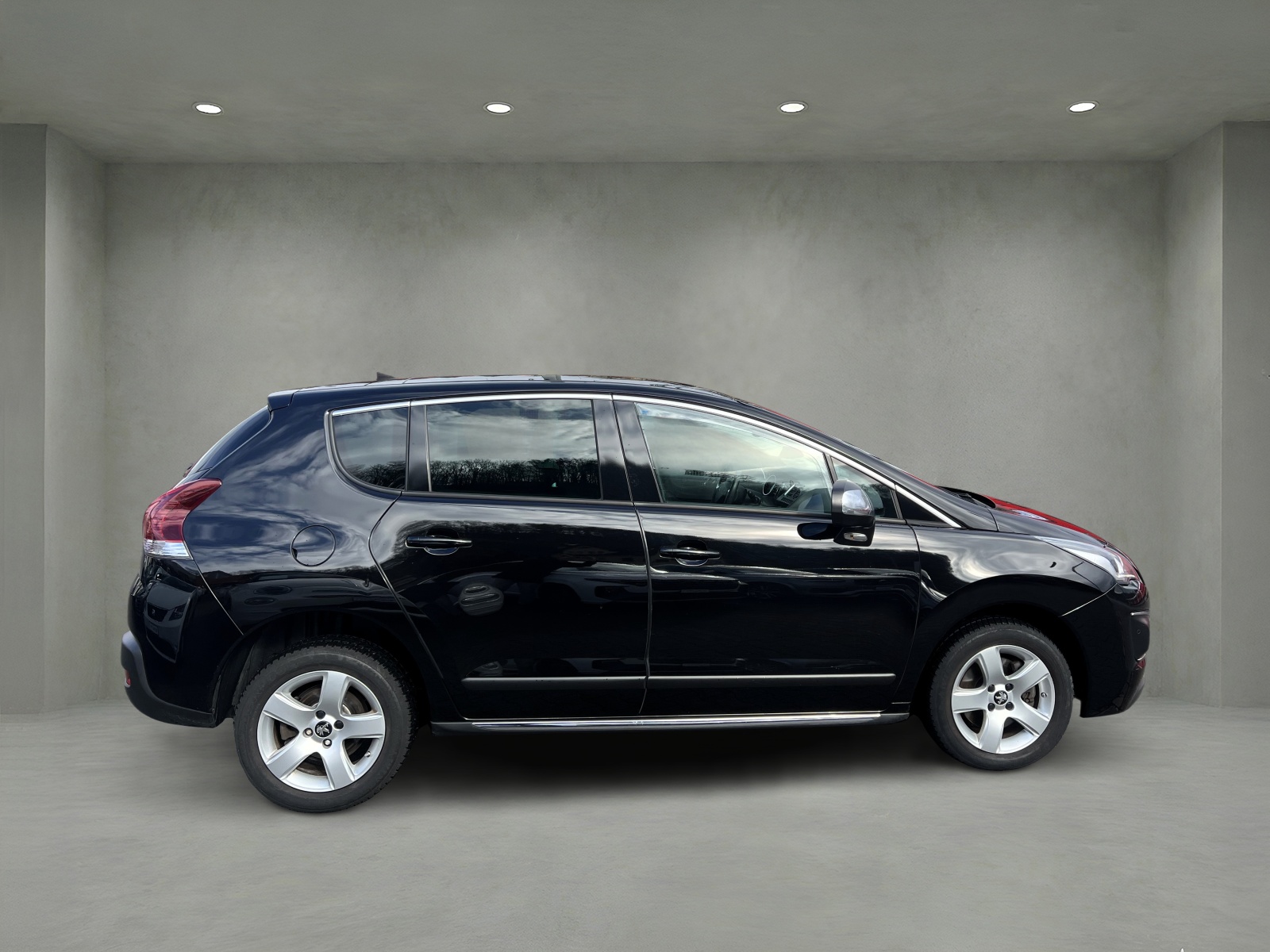 PEUGEOT 3008 2.0 Blue HDI Allure-image-7