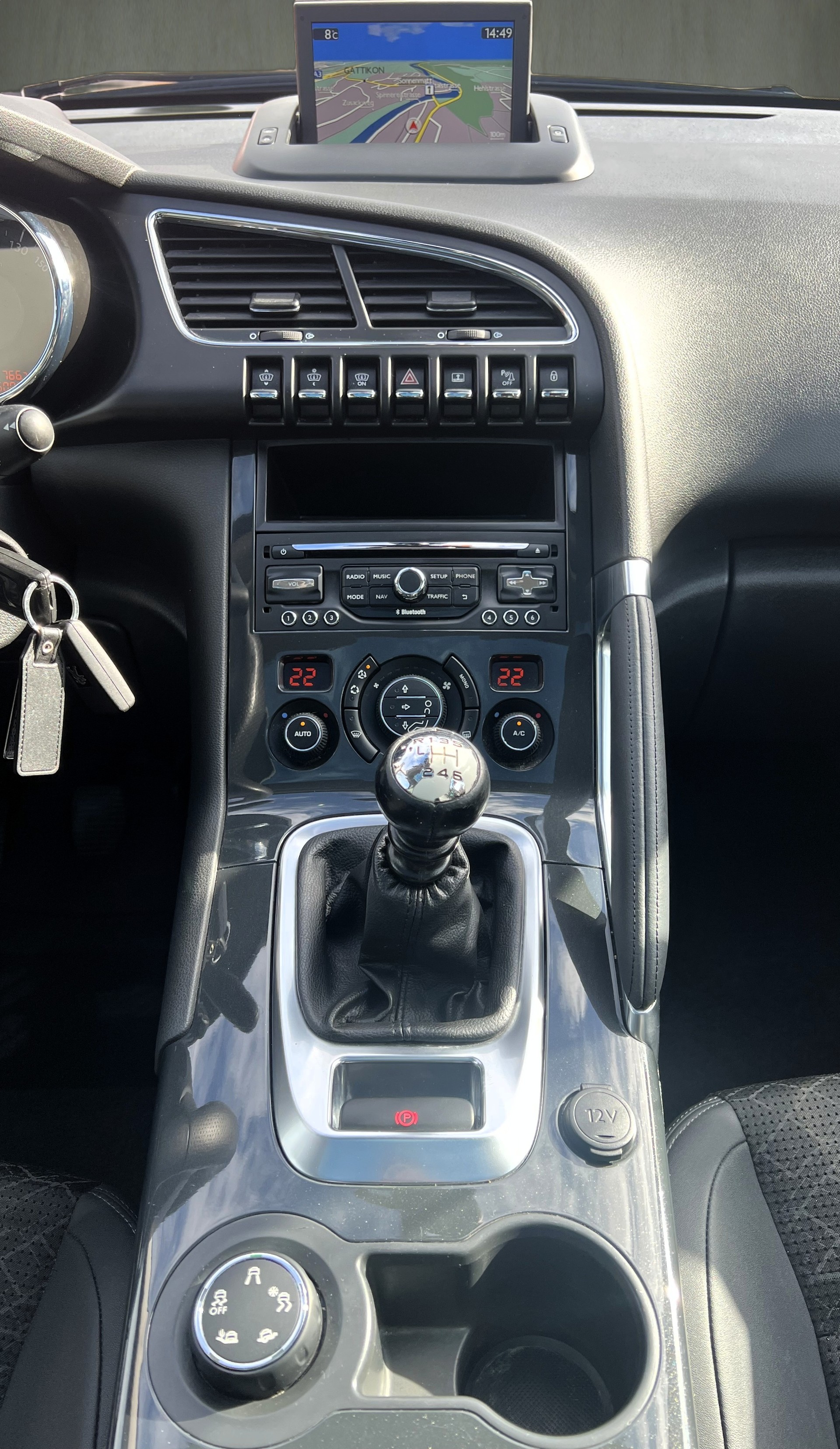 PEUGEOT 3008 2.0 Blue HDI Allure-image-14