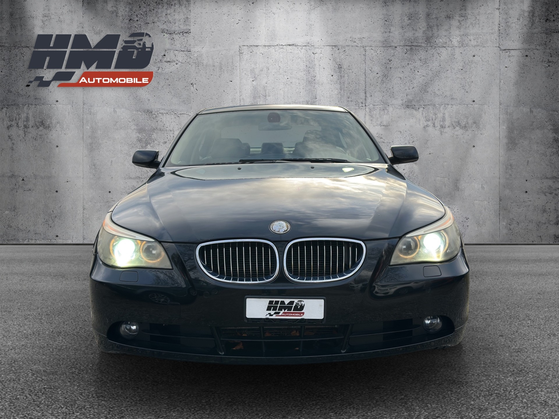 BMW 545i-image-1