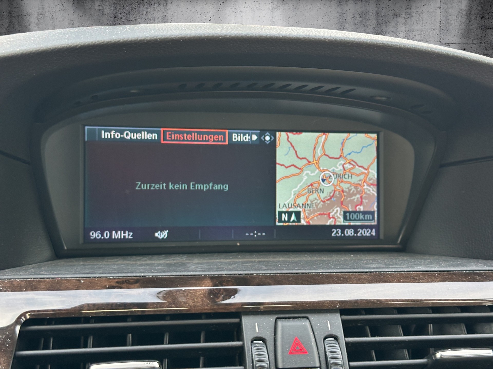 BMW 545i-image-14
