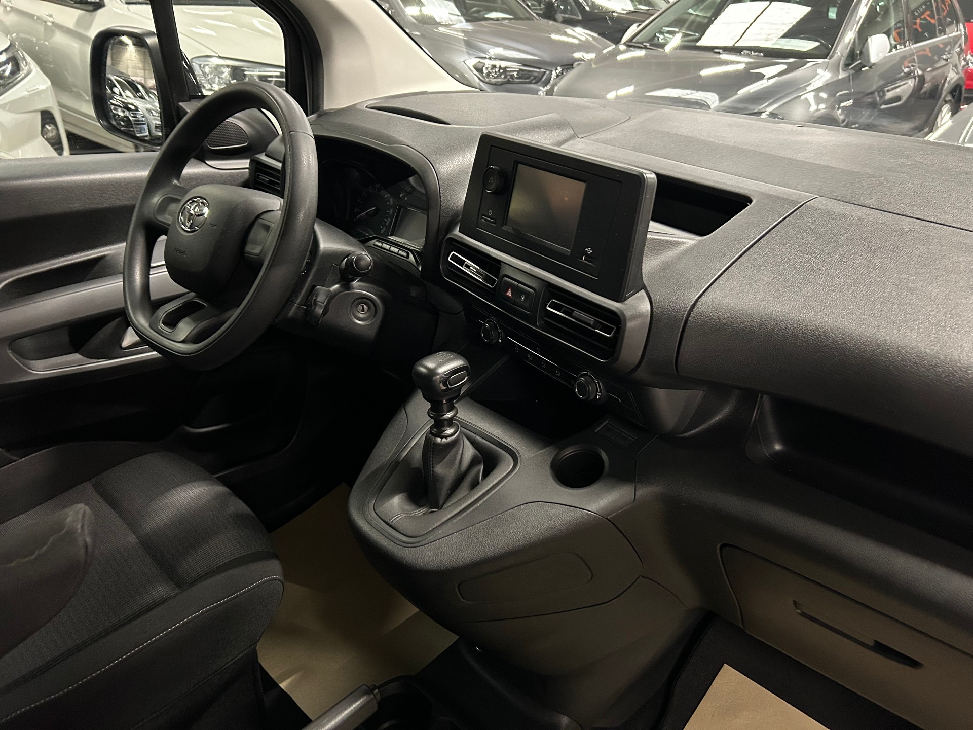 TOYOTA Proace City Verso 1.5 Combi Medium-image-13