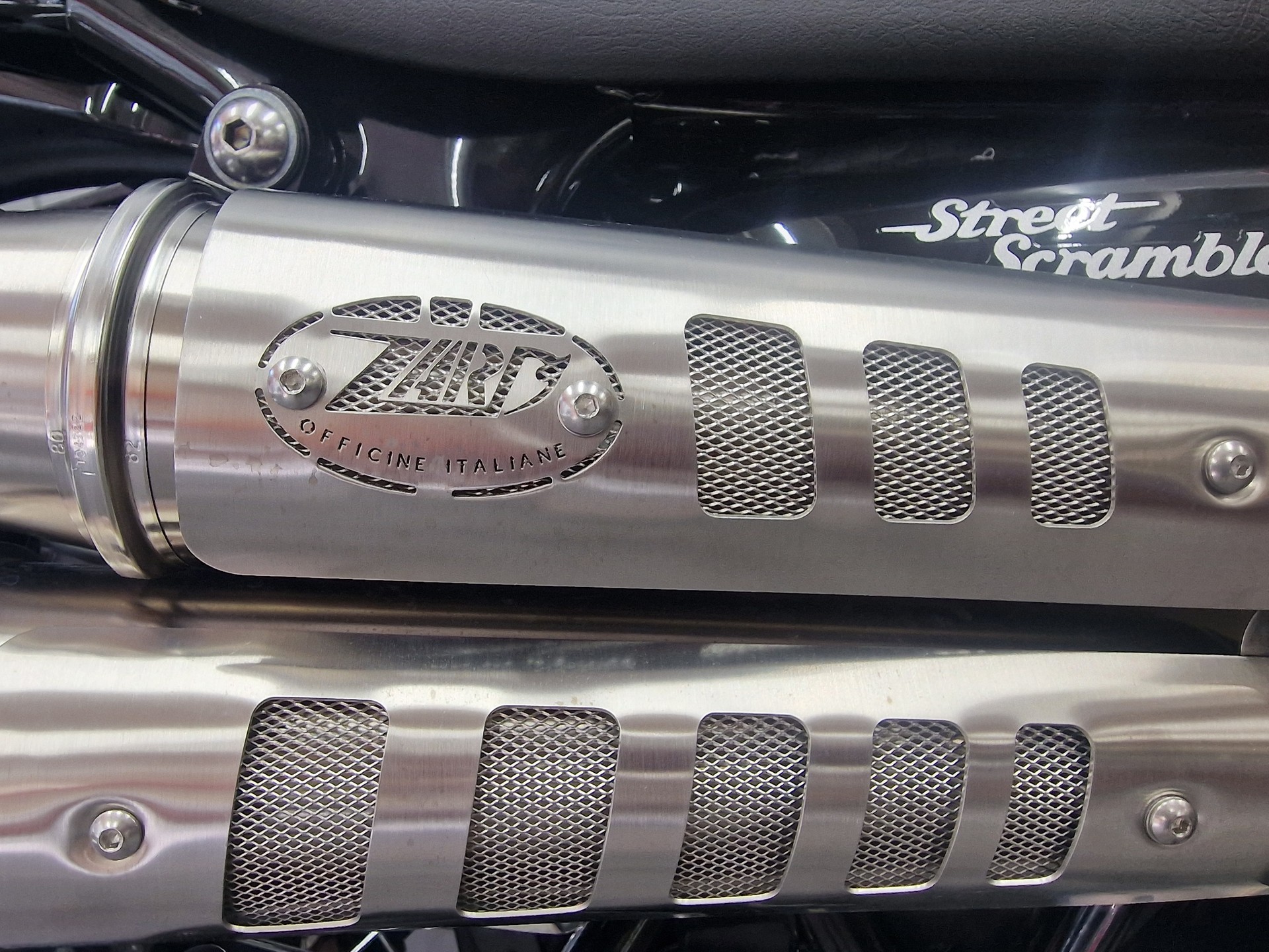 TRIUMPH Street Scrambler 900-showroom-element-3