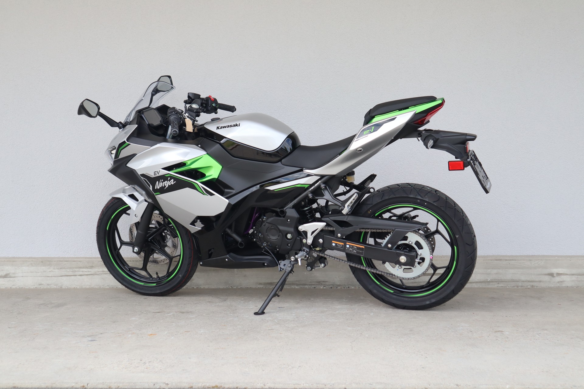 KAWASAKI Ninja e-1-image-5