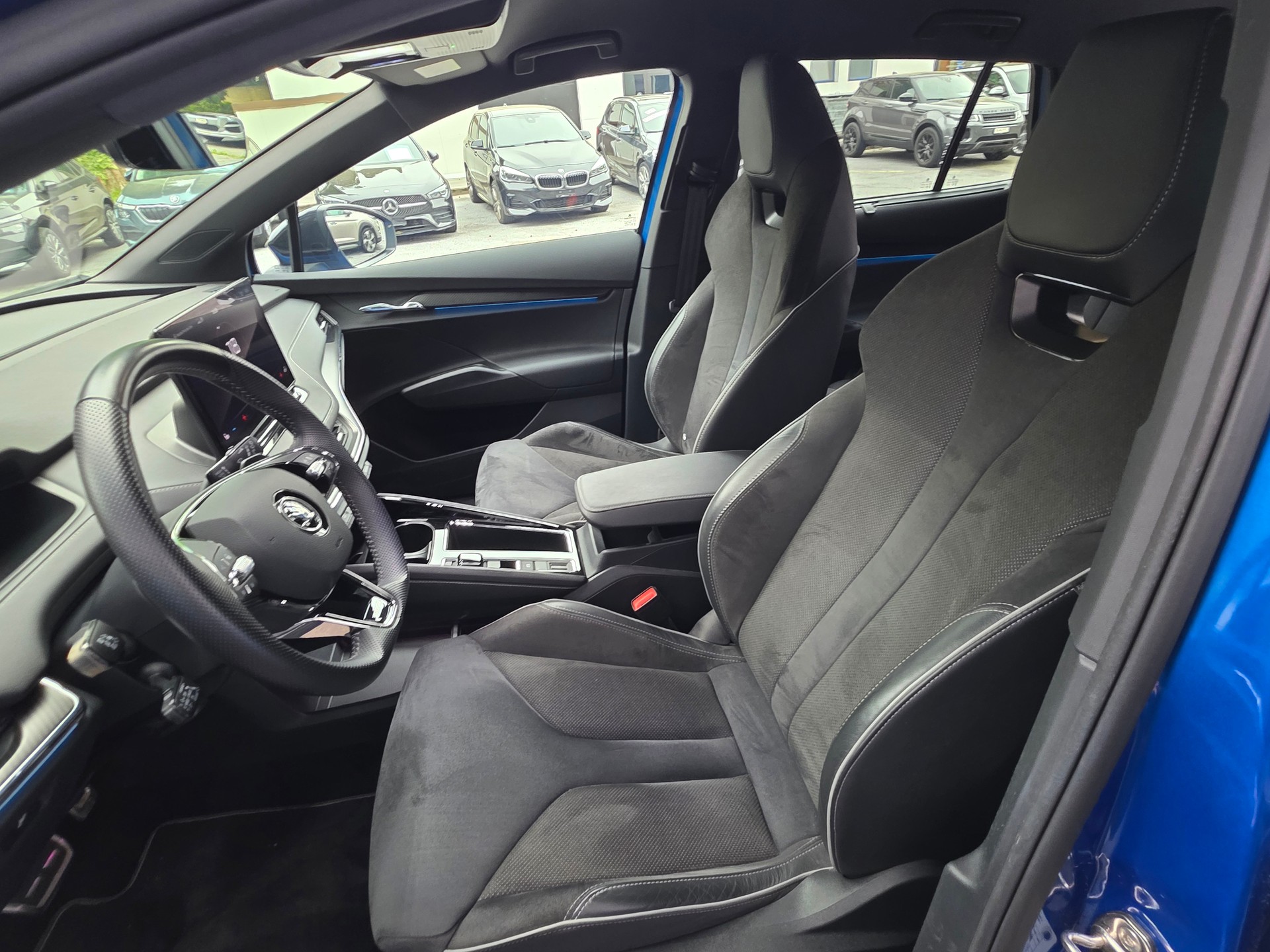 SKODA Enyaq iV 80x SportLine-image-13
