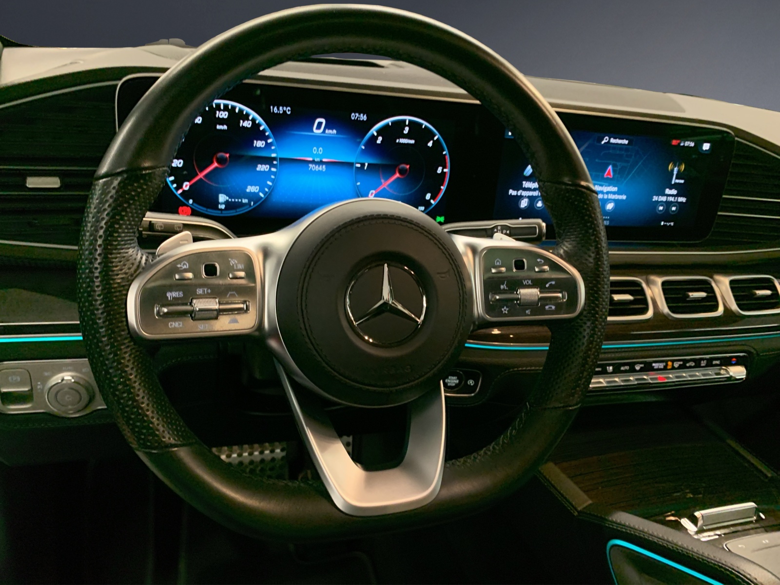 MERCEDES-BENZ GLS 400 d AMG L.4M-image-8