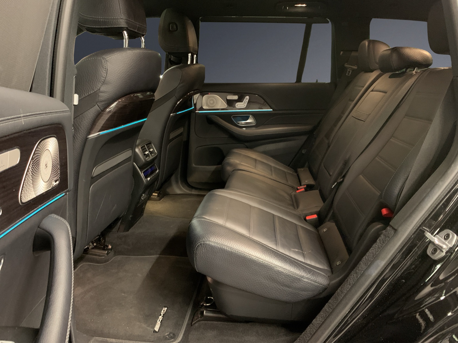 MERCEDES-BENZ GLS 400 d AMG L.4M-image-10