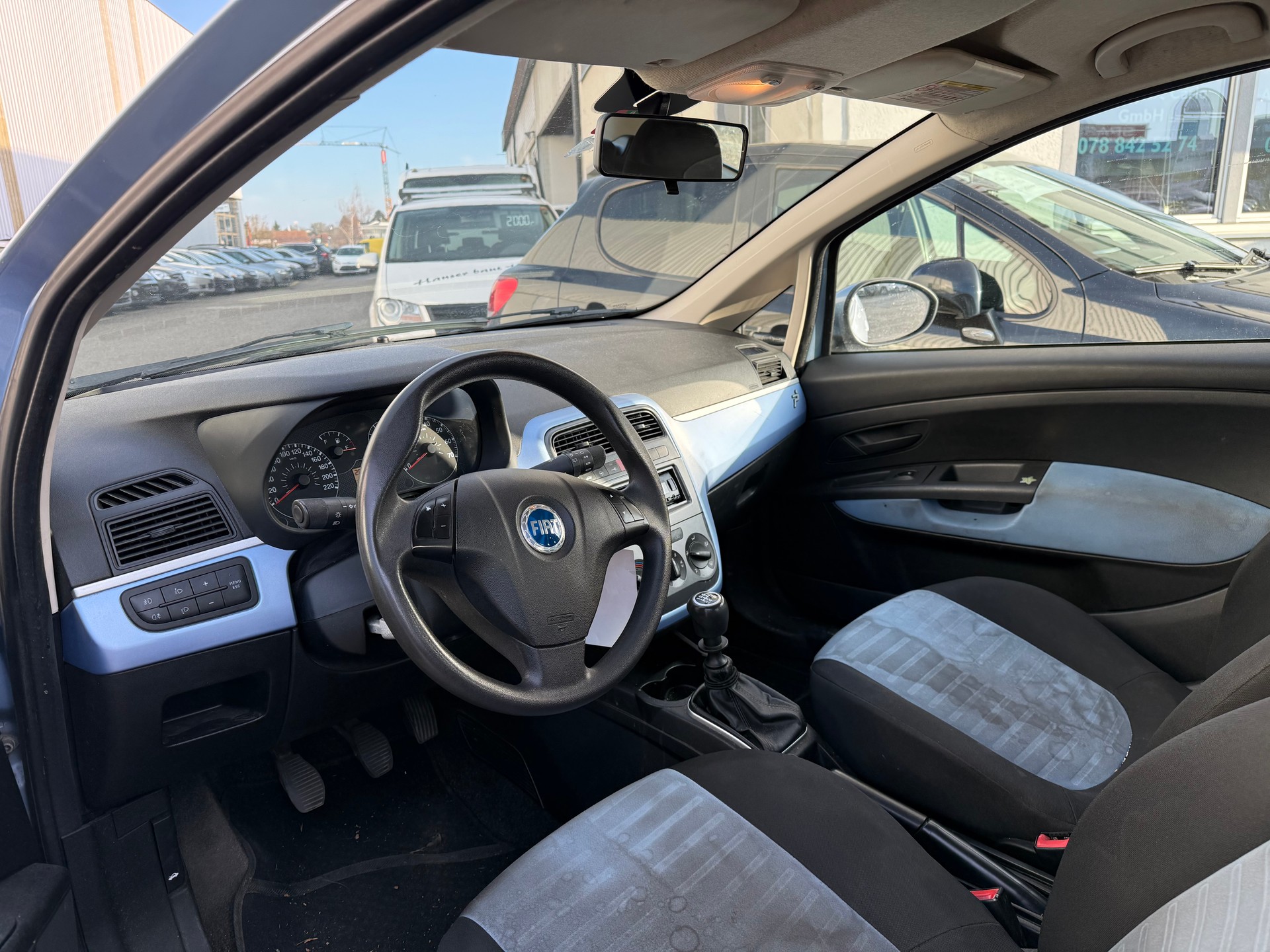 FIAT Punto 1.4 16V Emotion-image-3