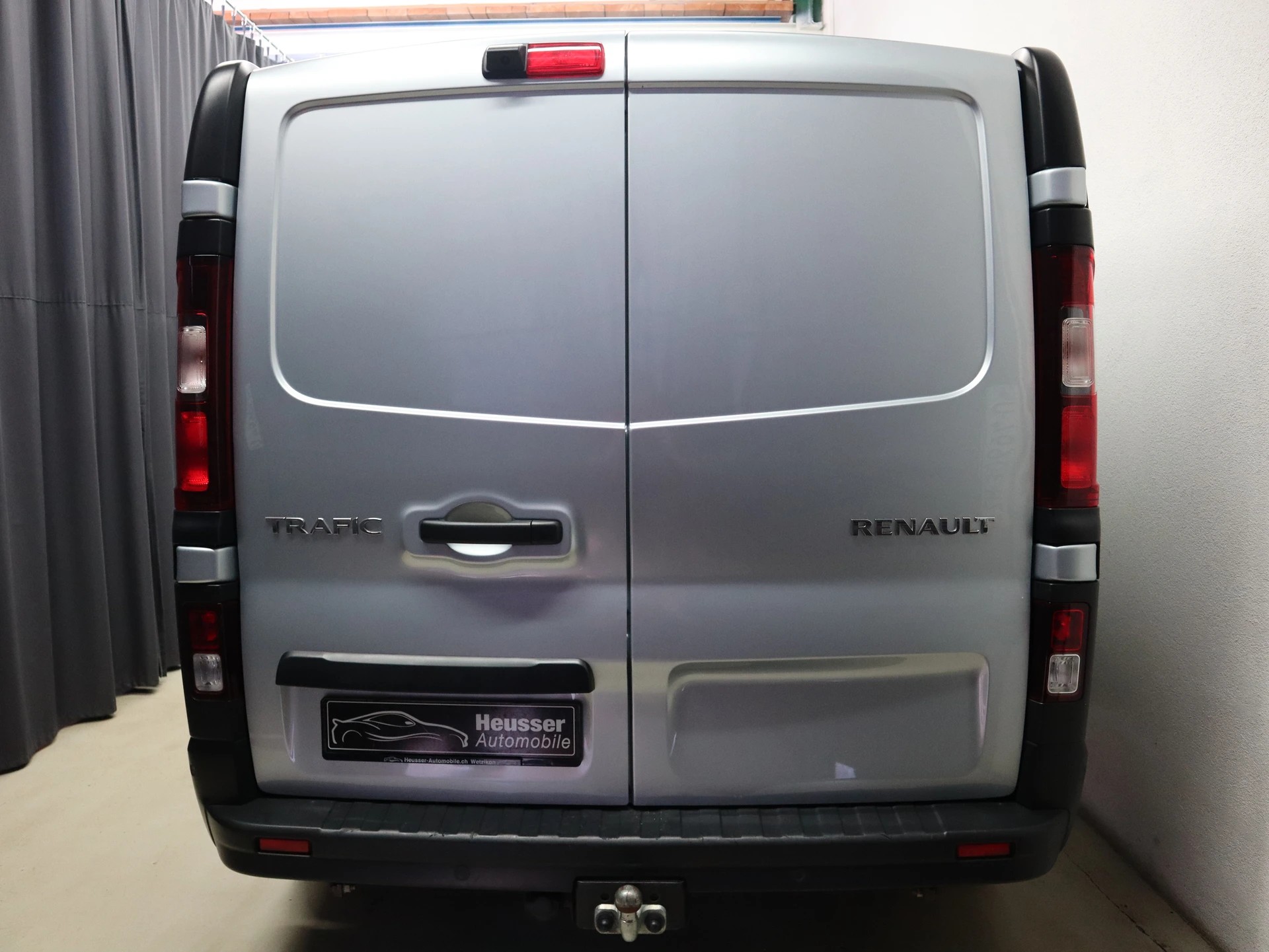 RENAULT Trafic 2.0 Blue dCi 130 Advance L2H1 EN - LED - Sitzheizung - 3 Sitze - Kamera - 130 PS-image-4