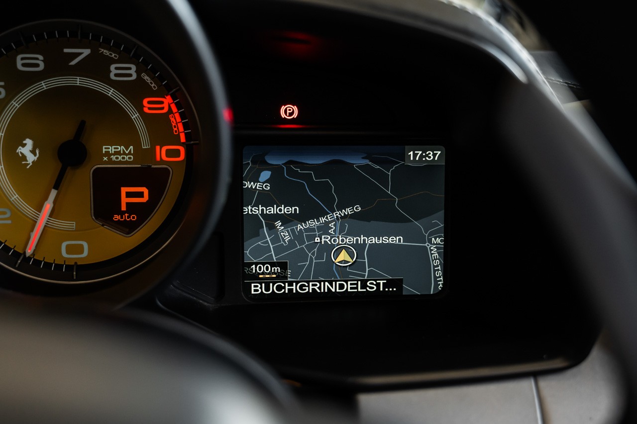 FERRARI 458 Spider Italia 4.5 V8-image-22
