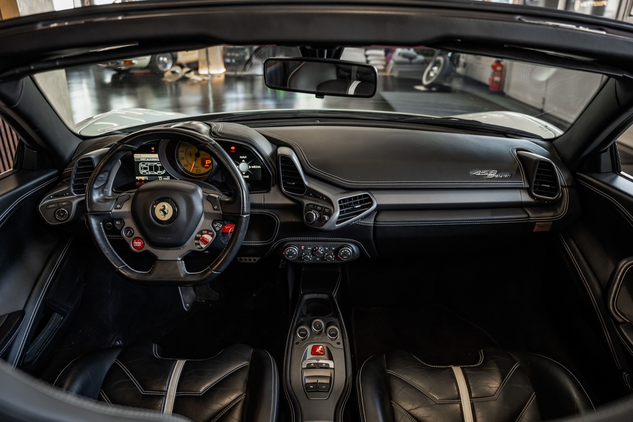 FERRARI 458 Spider Italia 4.5 V8-image-12