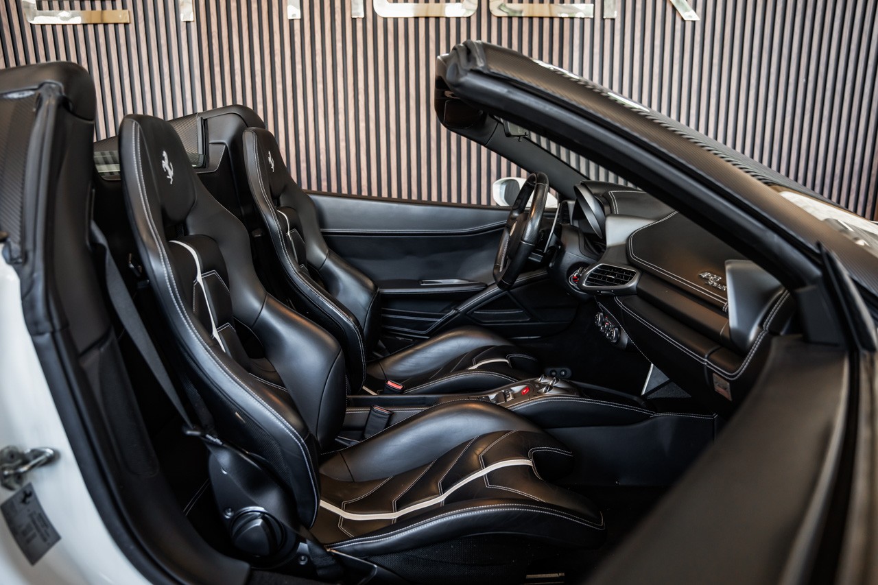 FERRARI 458 Spider Italia 4.5 V8-image-16