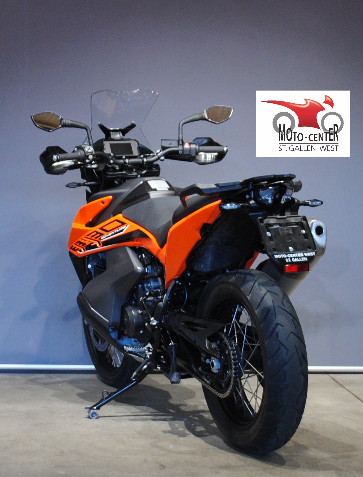 KTM 890 Adventure-image-3