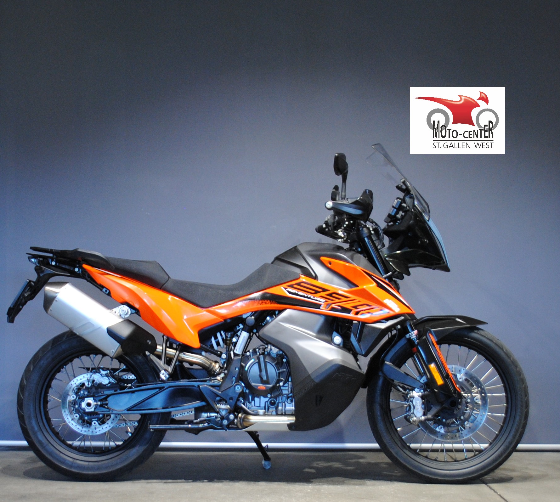 KTM 890 Adventure-image-1