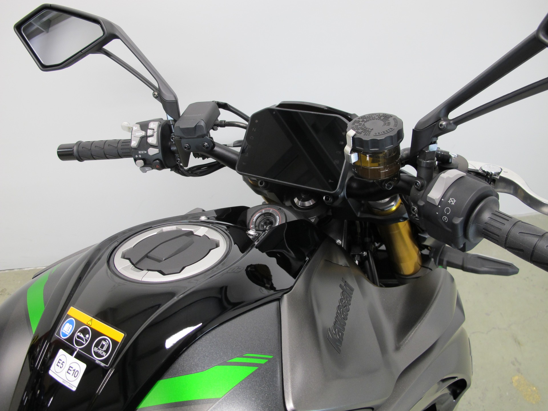 KAWASAKI Z1100 SE-image-9