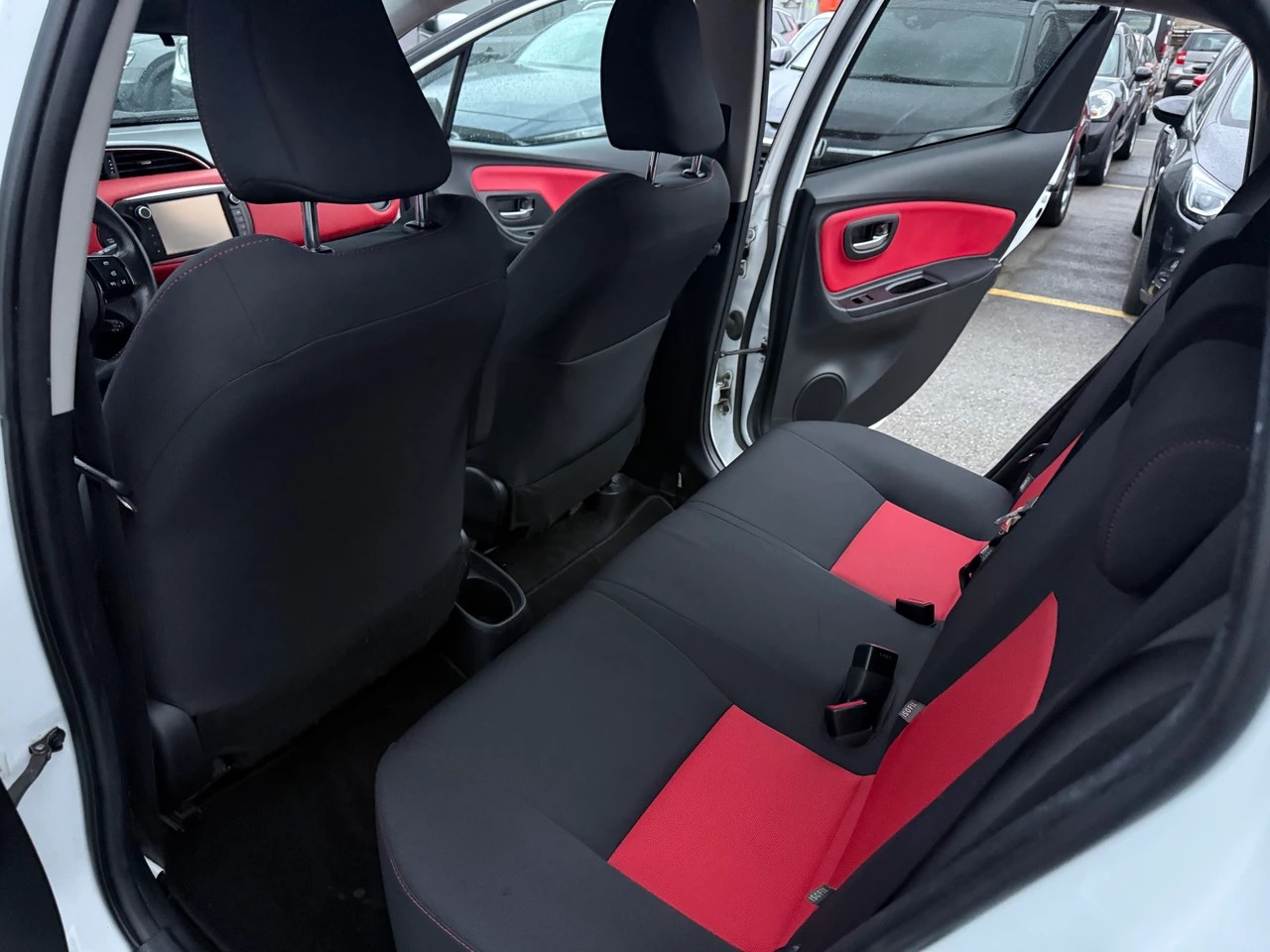 TOYOTA Yaris 1.33 Luna-image-6