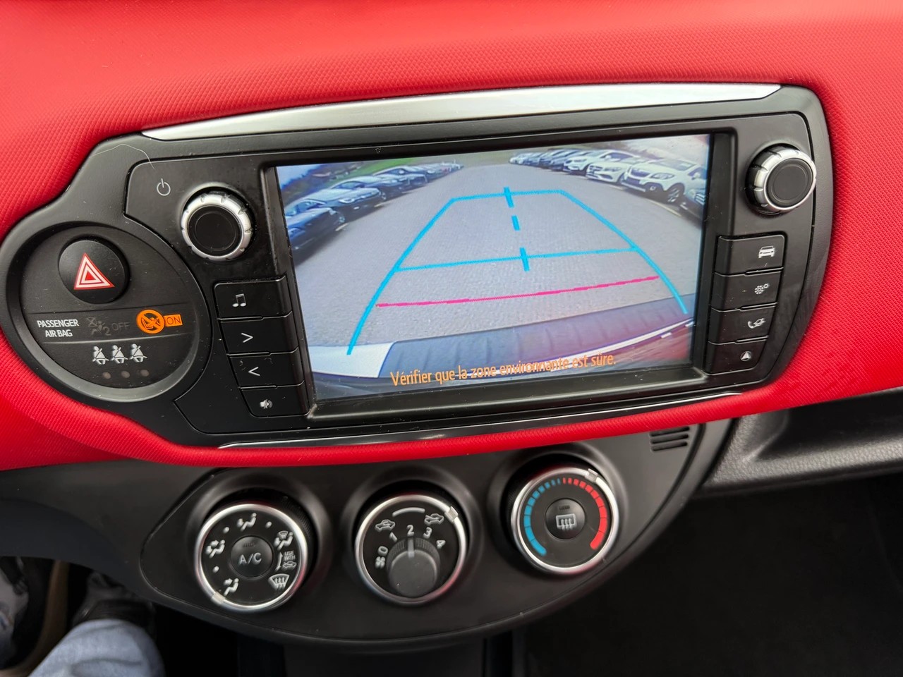 TOYOTA Yaris 1.33 Luna-image-10