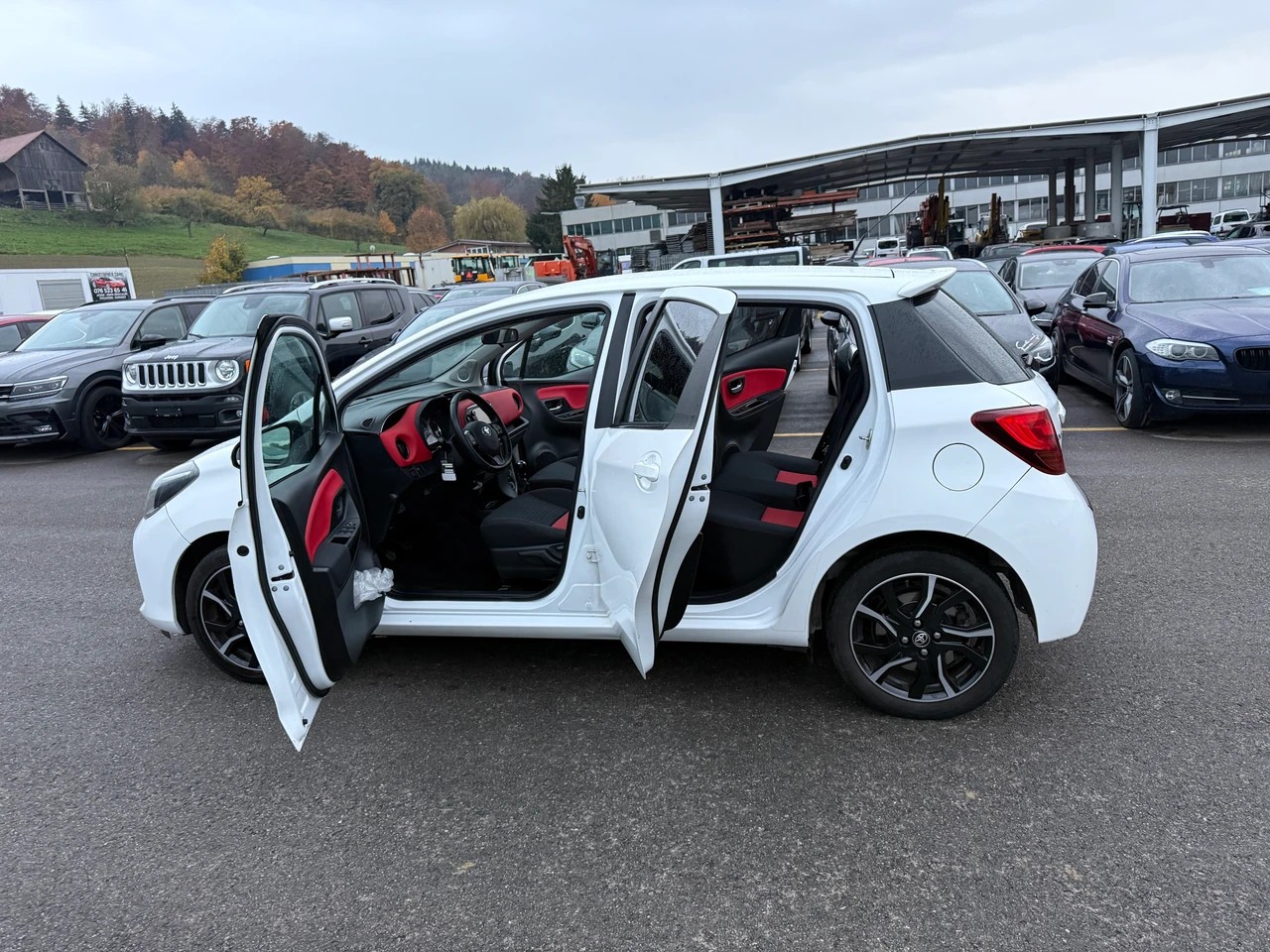 TOYOTA Yaris 1.33 Luna-image-5