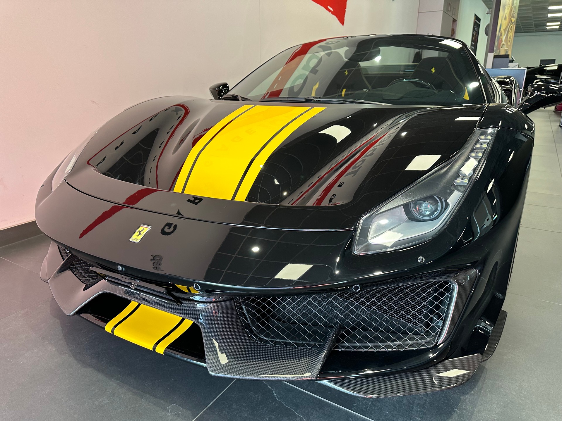 FERRARI 488 Pista Spider 3.9 V8-image-7