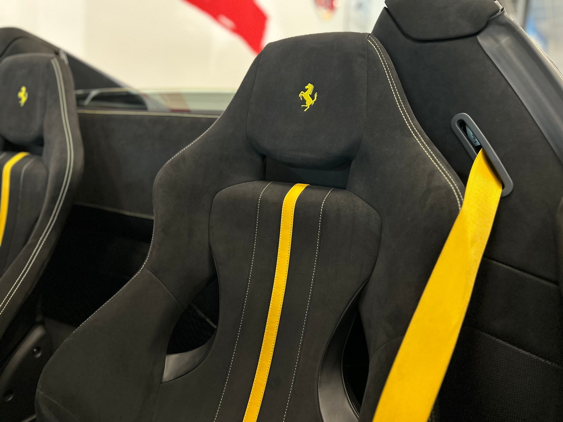 FERRARI 488 Pista Spider 3.9 V8-image-15