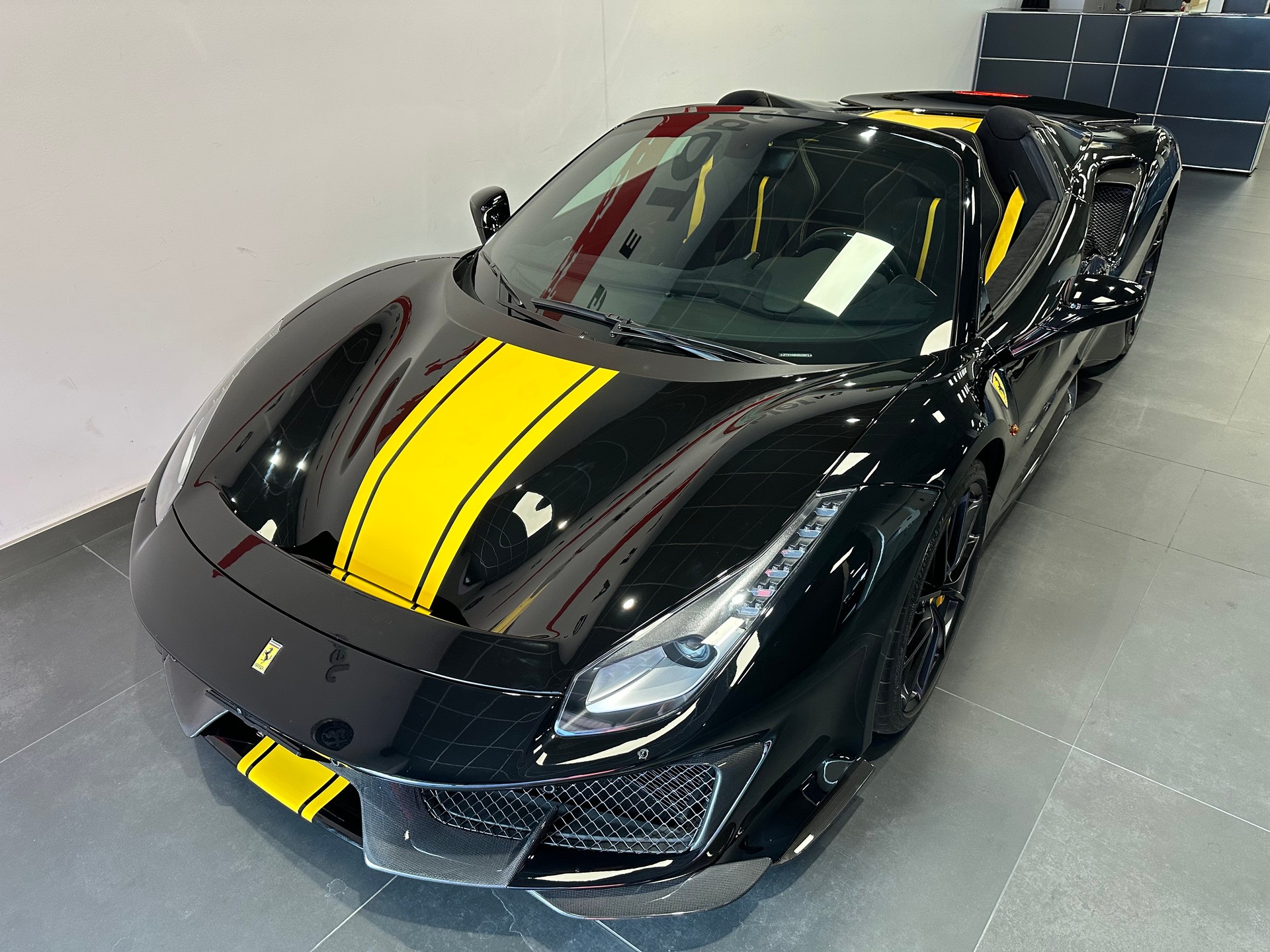 FERRARI 488 Pista Spider 3.9 V8-image-10