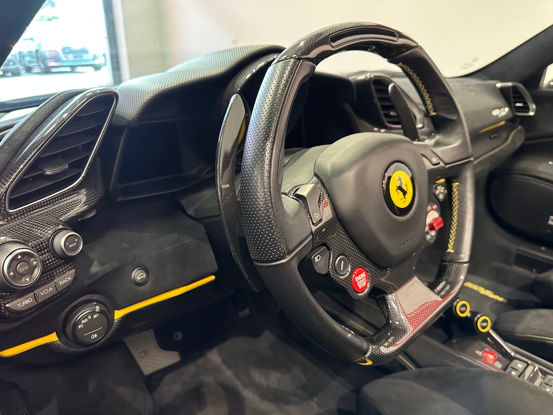 FERRARI 488 Pista Spider 3.9 V8-image-15