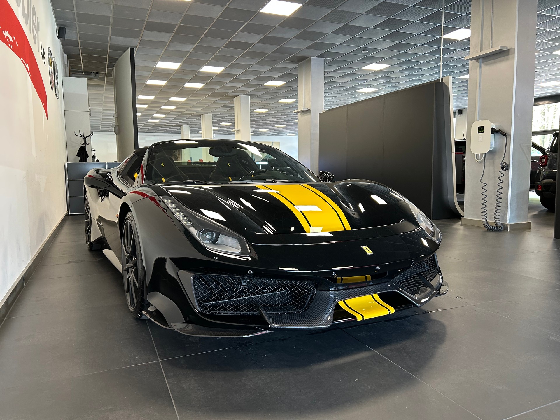 FERRARI 488 Pista Spider 3.9 V8-image-6