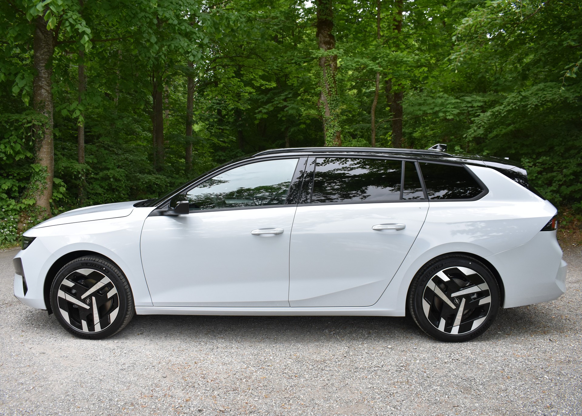OPEL Astra Sports Tourer 58 kWh Ultimate-image-4