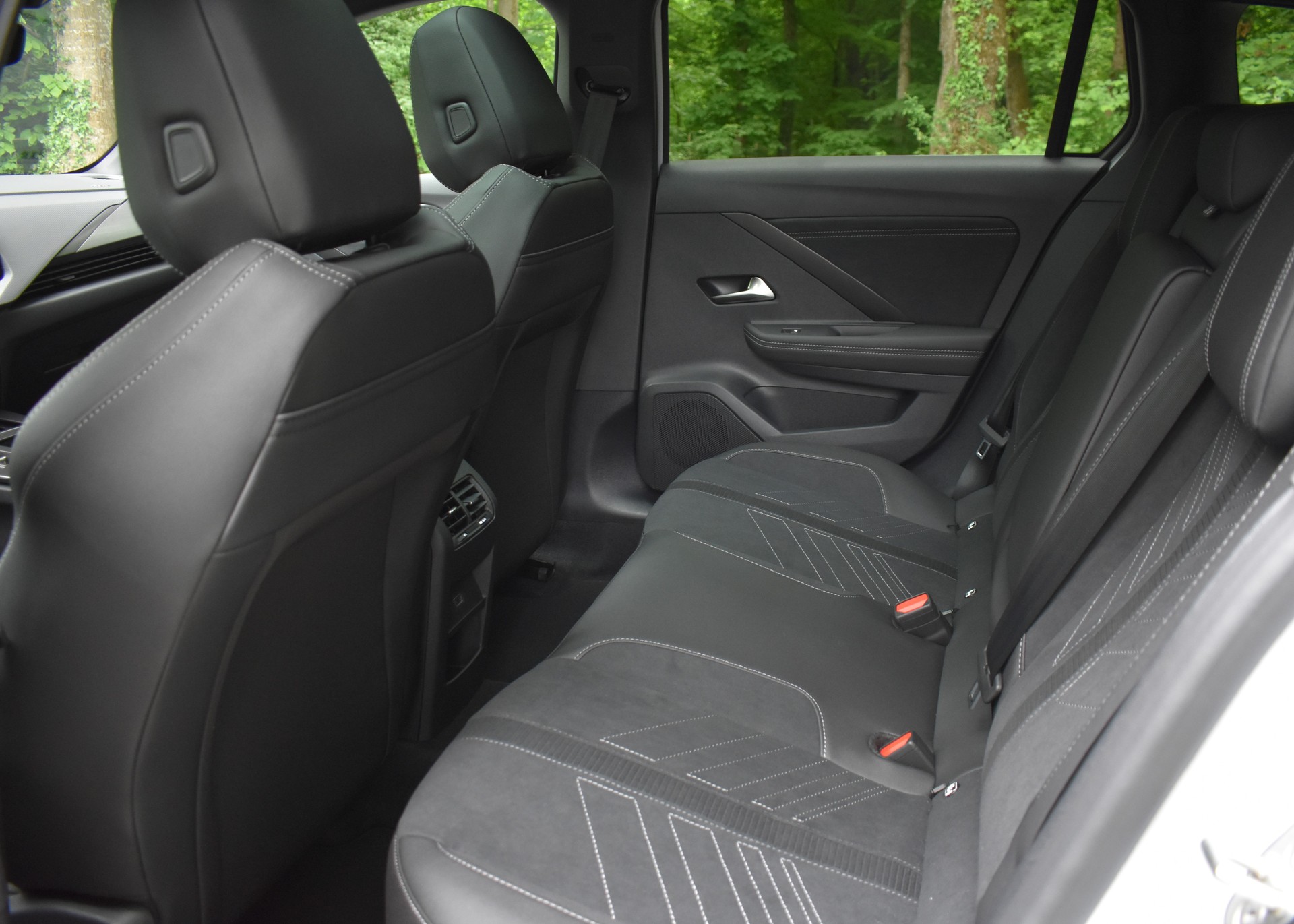 OPEL Astra Sports Tourer 58 kWh Ultimate-image-9