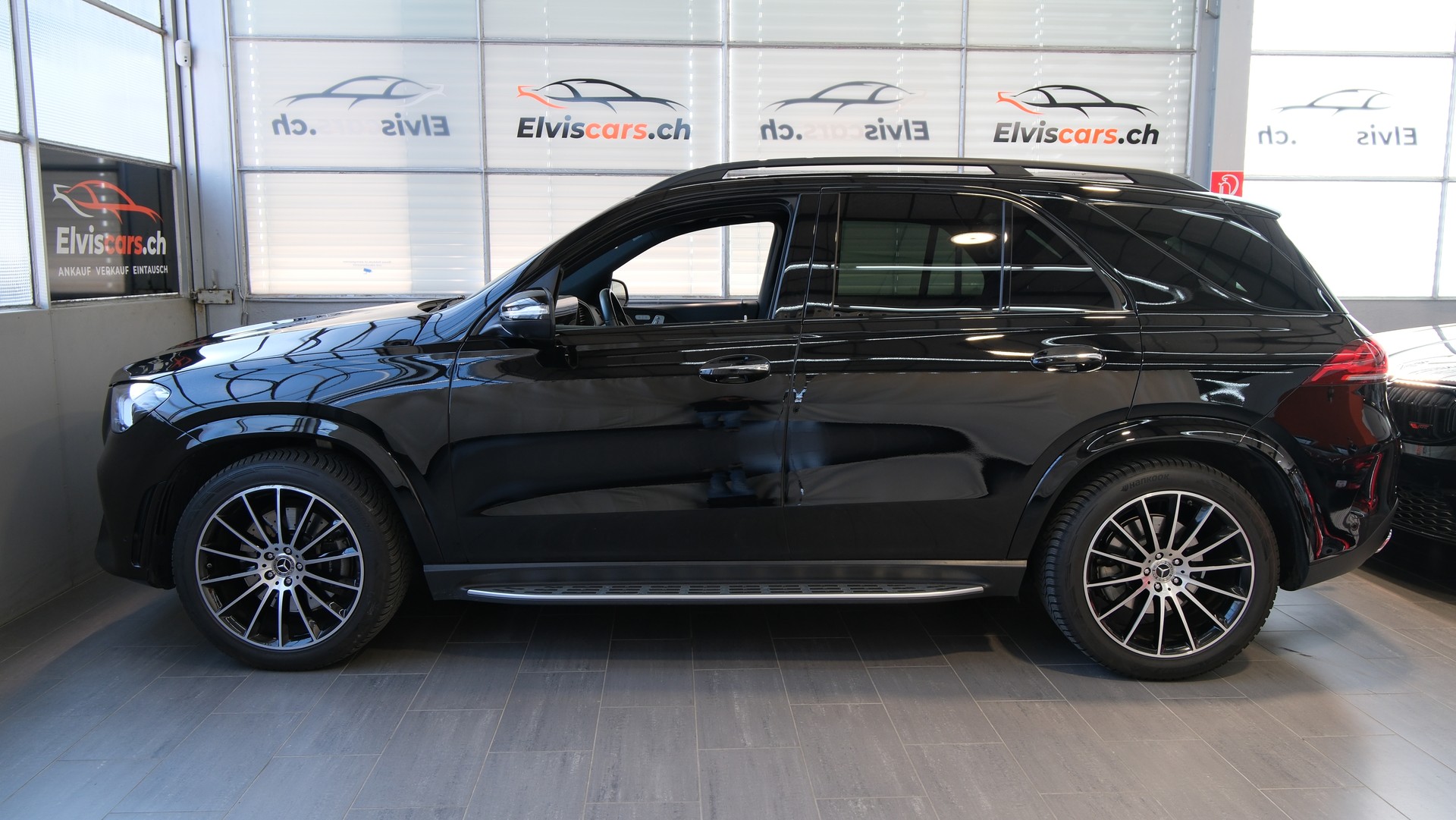 MERCEDES-BENZ GLE 300 d 4Matic AMG Line 9G-Tronic-image-9