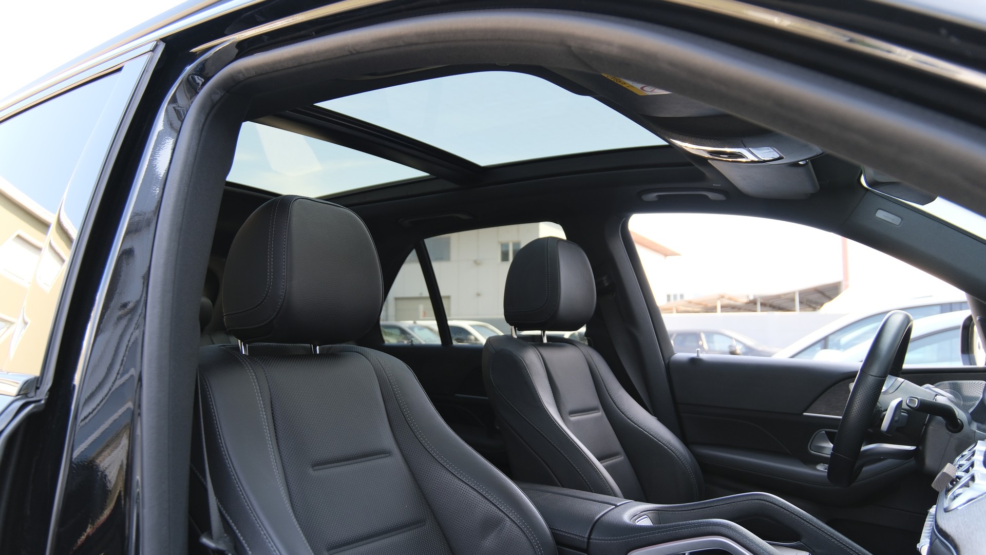 MERCEDES-BENZ GLE 300 d 4Matic AMG Line 9G-Tronic-image-17