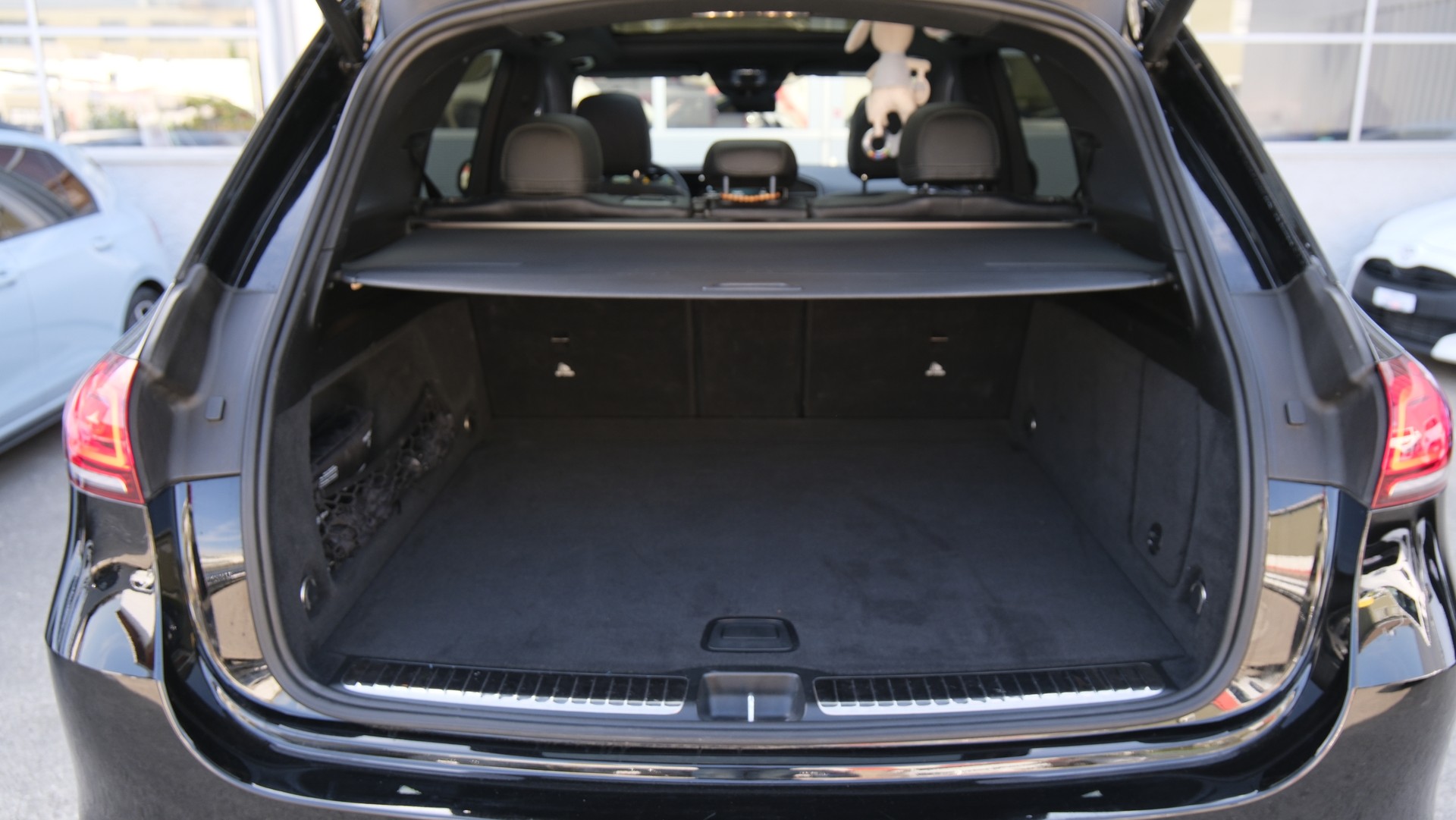 MERCEDES-BENZ GLE 300 d 4Matic AMG Line 9G-Tronic-image-14