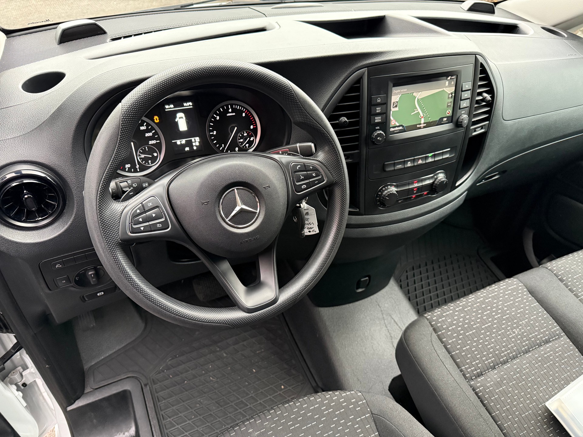MERCEDES-BENZ Vito 114 CDI 9G-Tronic Kompakt-image-3
