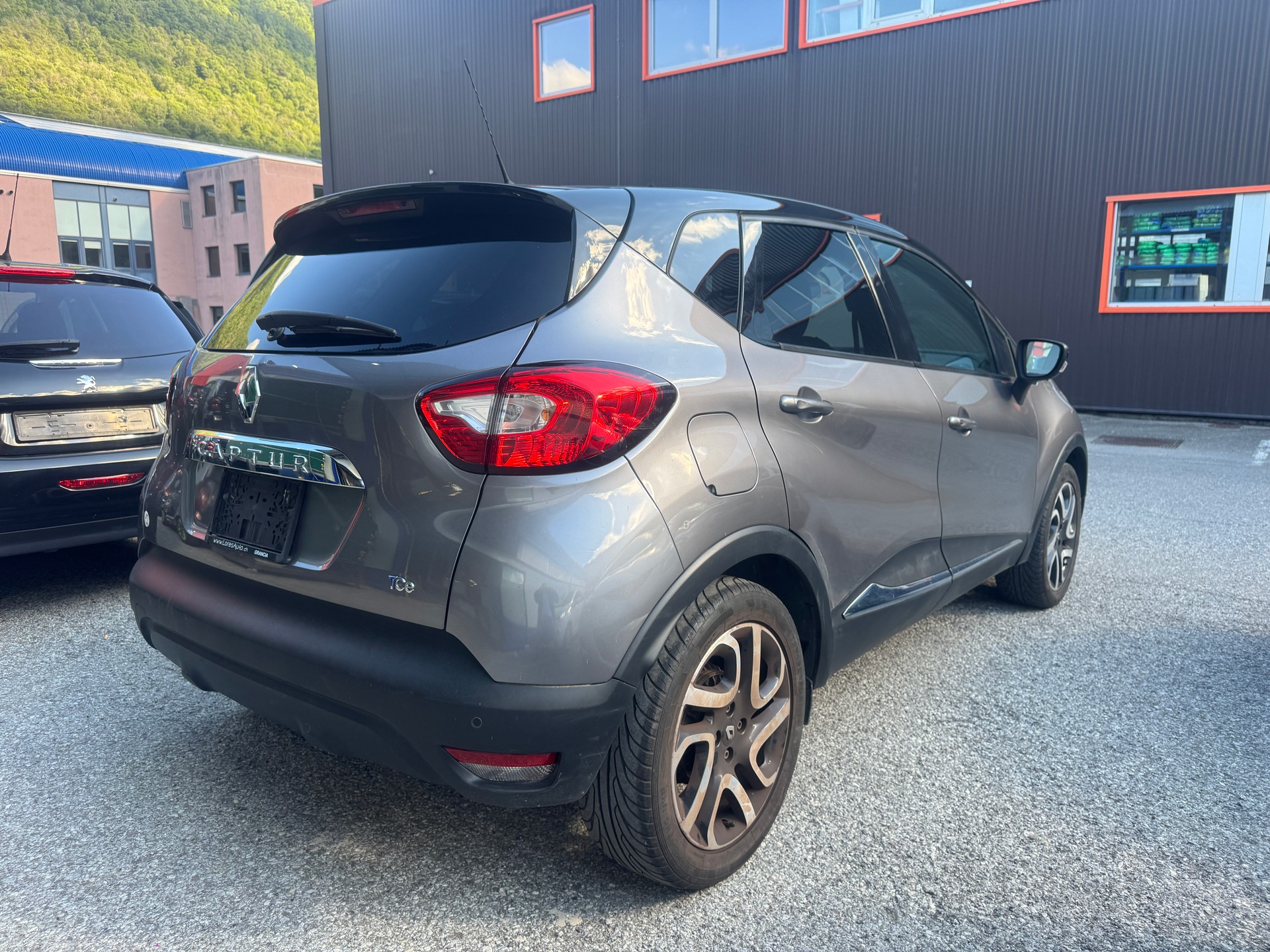 RENAULT Captur 0.9 12V Privilège-image-2