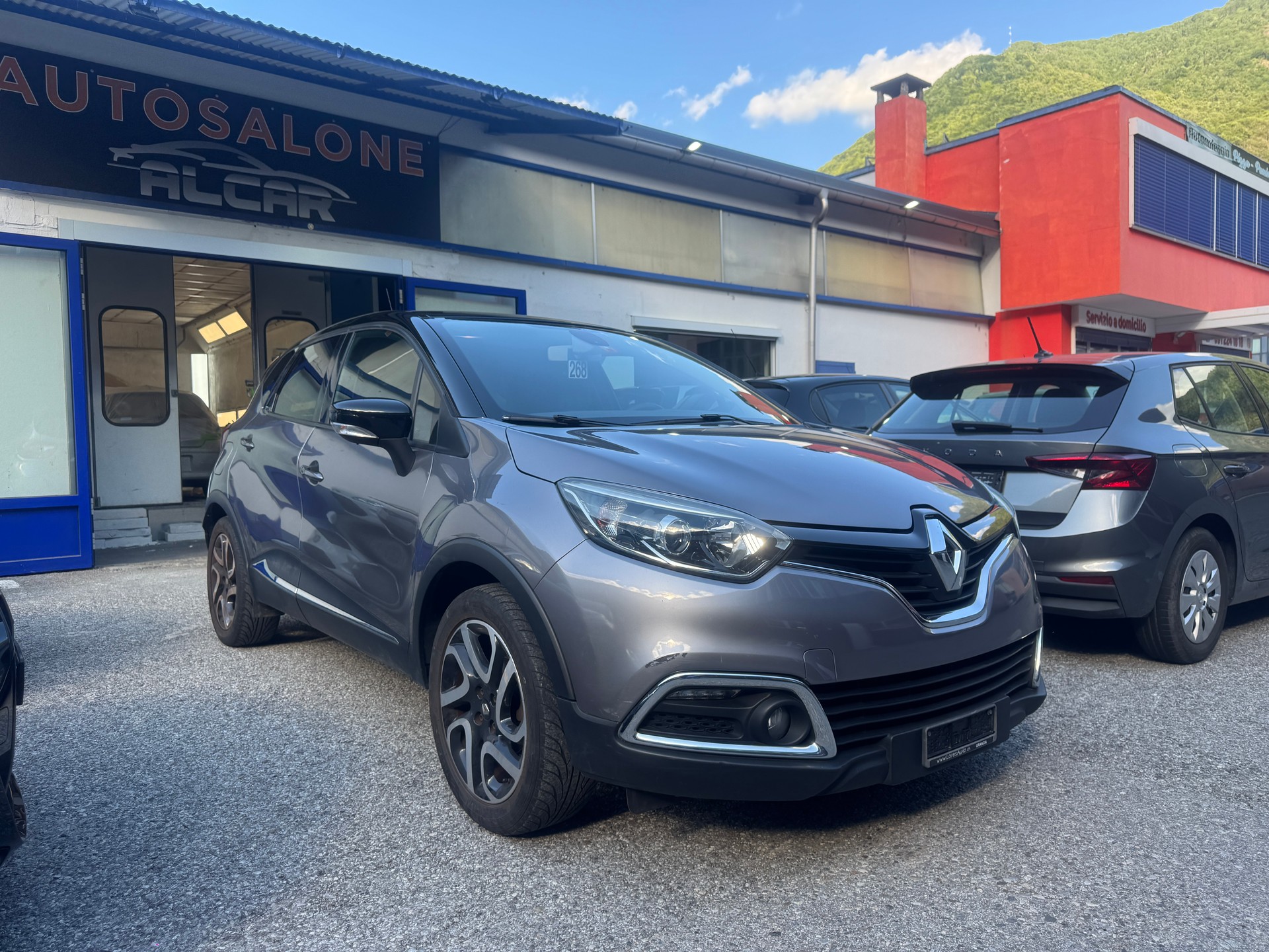 RENAULT Captur 0.9 12V Privilège-image-1