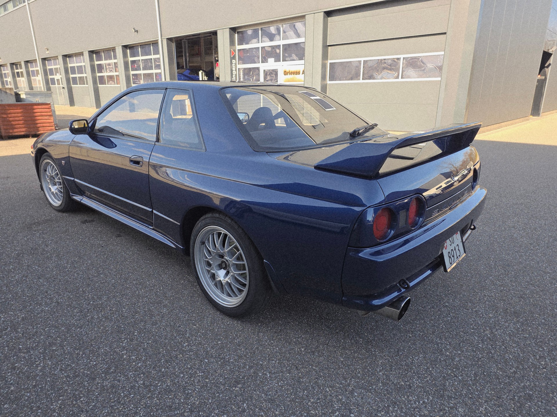 NISSAN R32 GT-R-image-2