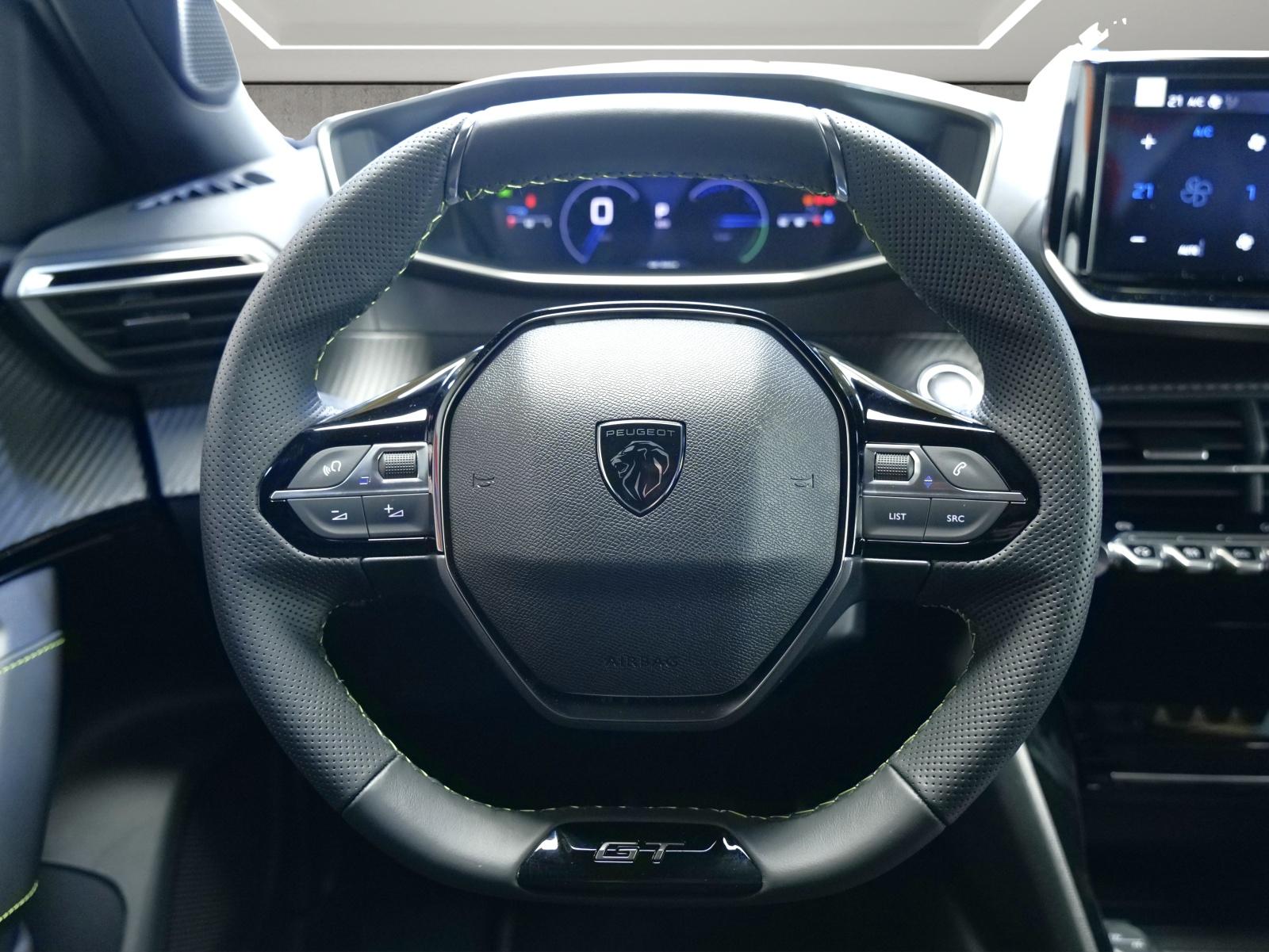 PEUGEOT 2008 1.2 Hybrid 145 GT-image-10