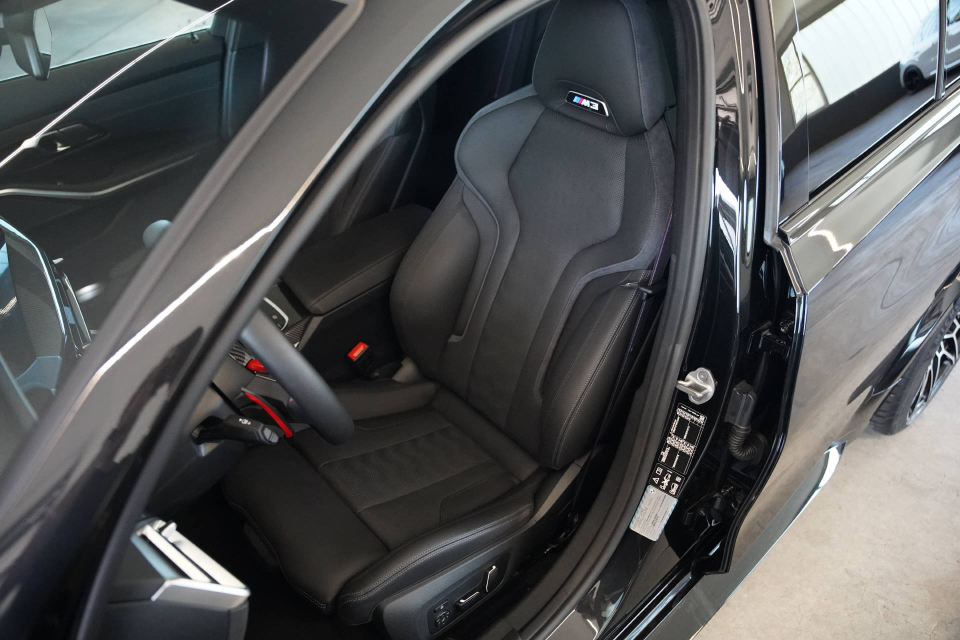BMW M3 Touring xDrive Competition M LCI-image-9