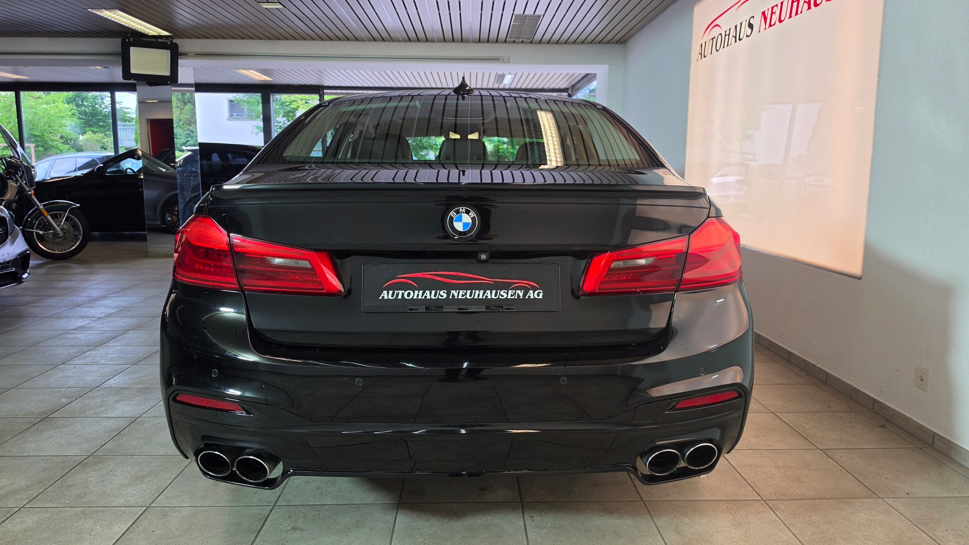 BMW-ALPINA D5 S BiTurbo 3.0d xDrive Switch-Tronic-image-13