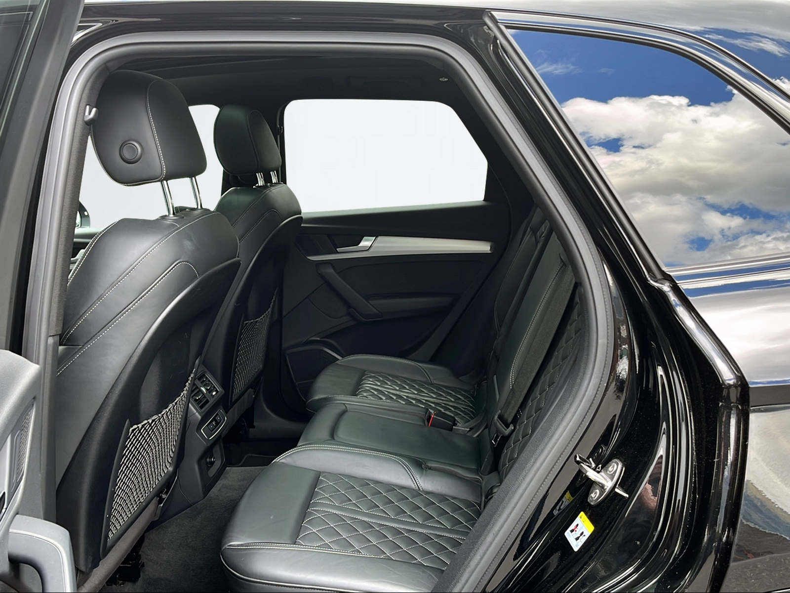 AUDI Q5 2.0 45 TFSI S Line quattro S-Tronic-image-8