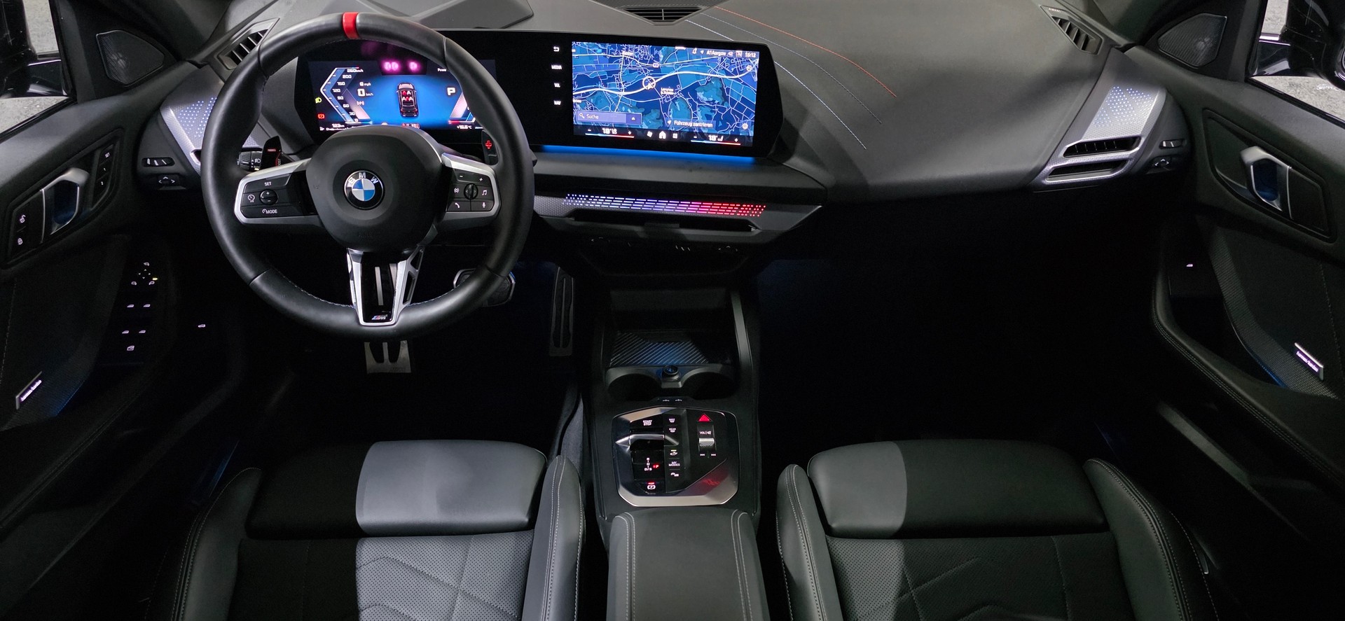 BMW M135 xDrive *HUD*ACC/LaneAssist*Ambiente*360°Kamera*Sitz-Lenkradheizung*Elektrische Sitze*-image-10