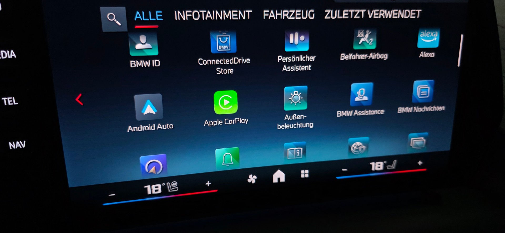 BMW M135 xDrive *HUD*ACC/LaneAssist*Ambiente*360°Kamera*Sitz-Lenkradheizung*Elektrische Sitze*-image-19