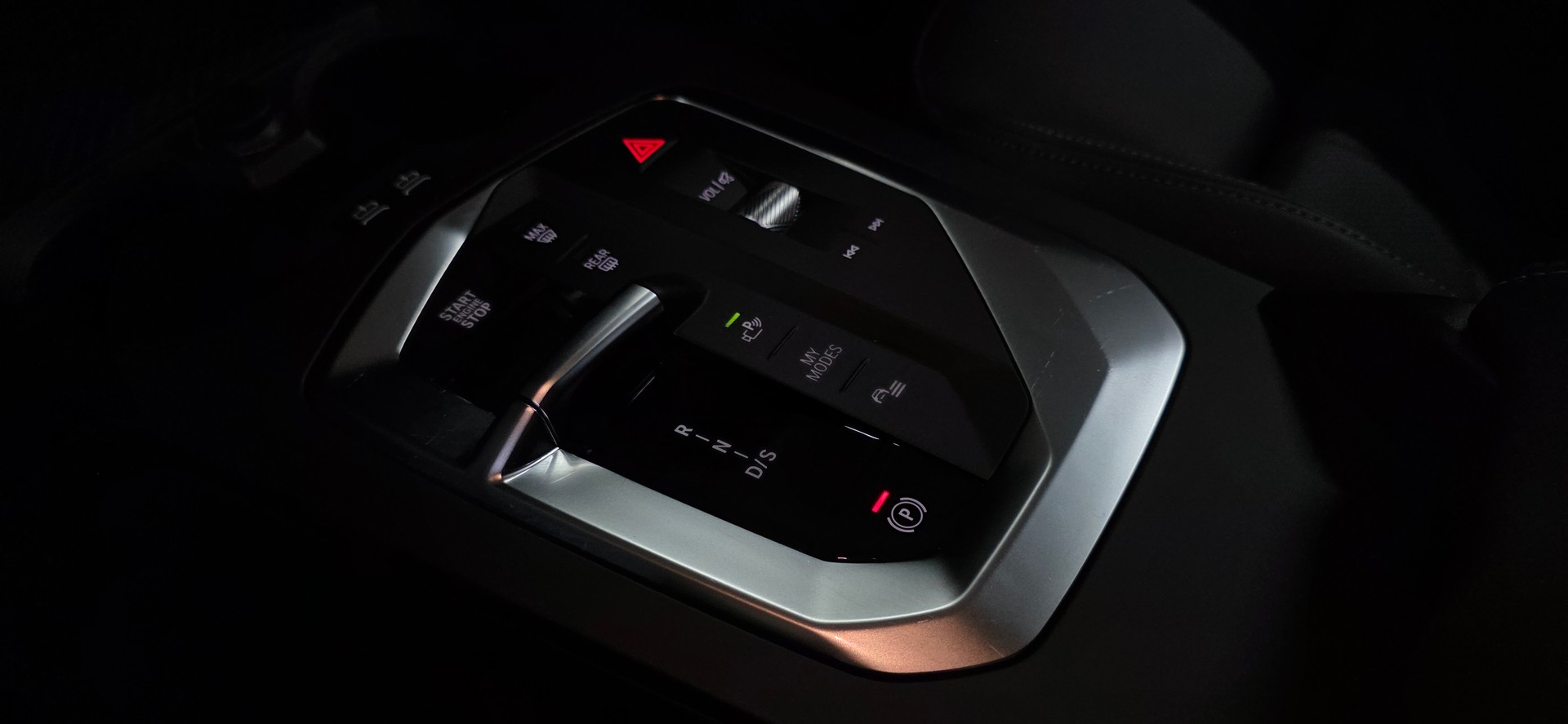 BMW M135 xDrive *HUD*ACC/LaneAssist*Ambiente*360°Kamera*Sitz-Lenkradheizung*Elektrische Sitze*-image-16